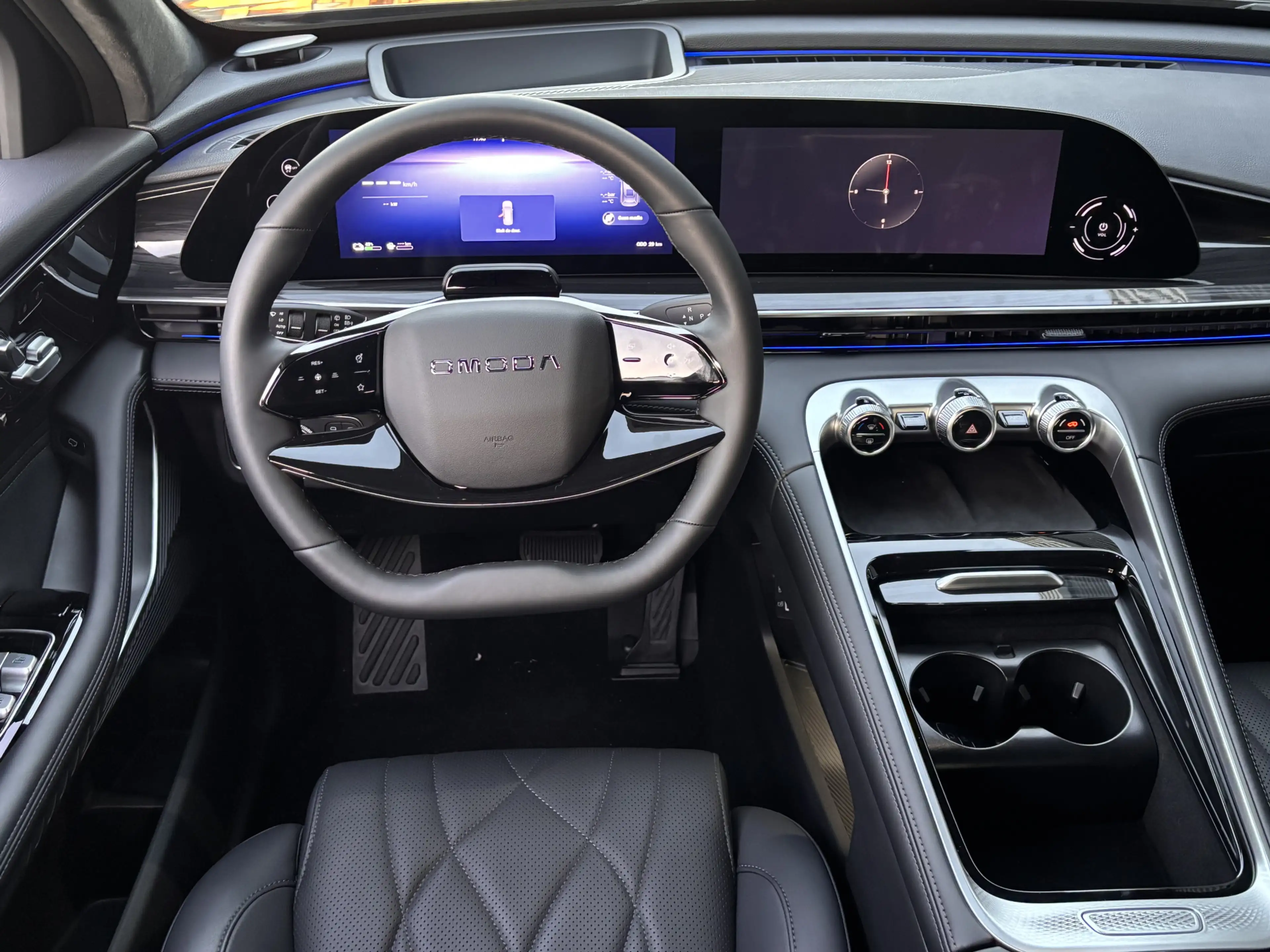 Omoda 9 Premium Plug-In Hybride Automaat met 1100 km Range — photo 4
