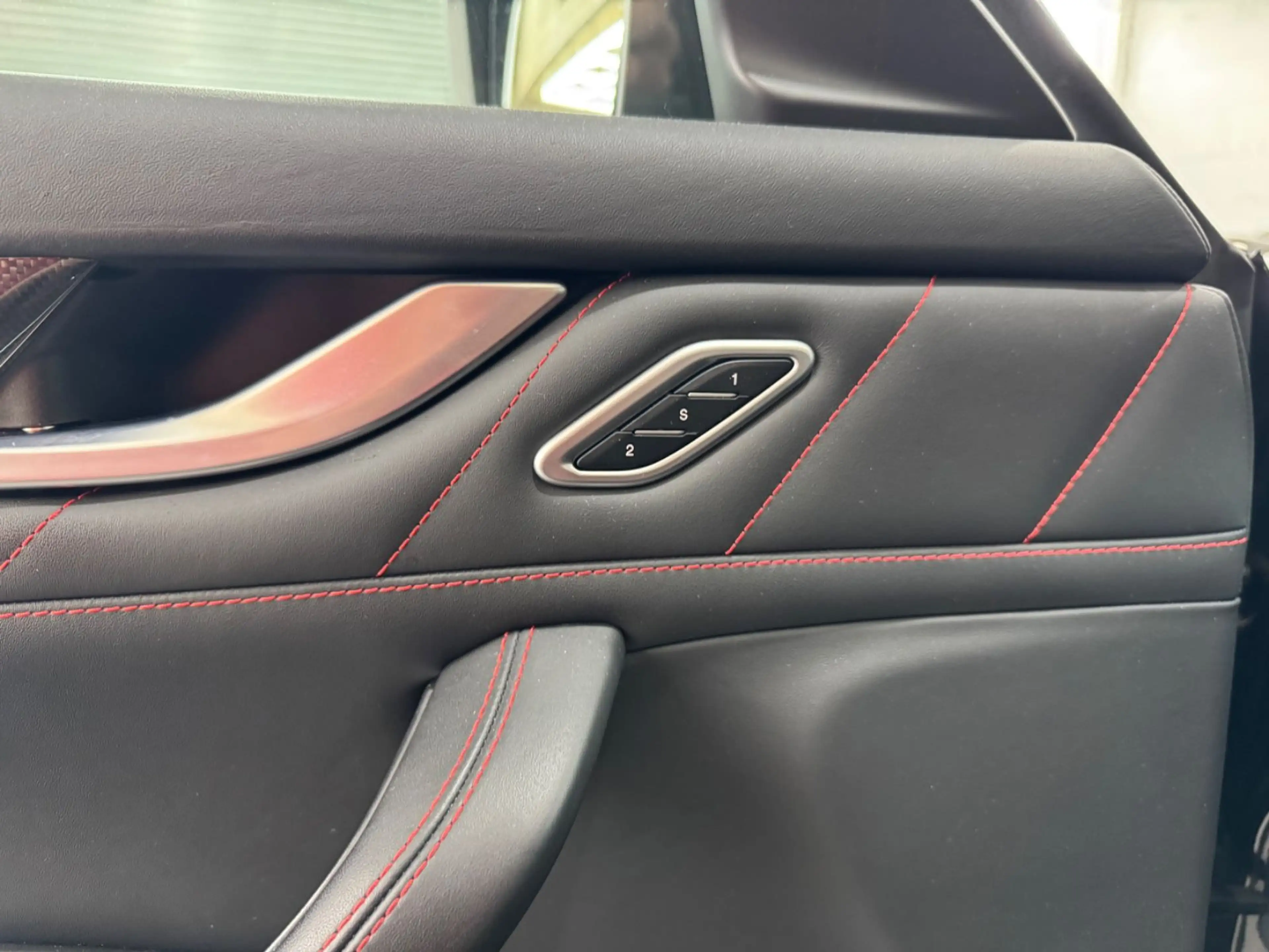 Maserati Levante GranSport S Q4 — photo 15