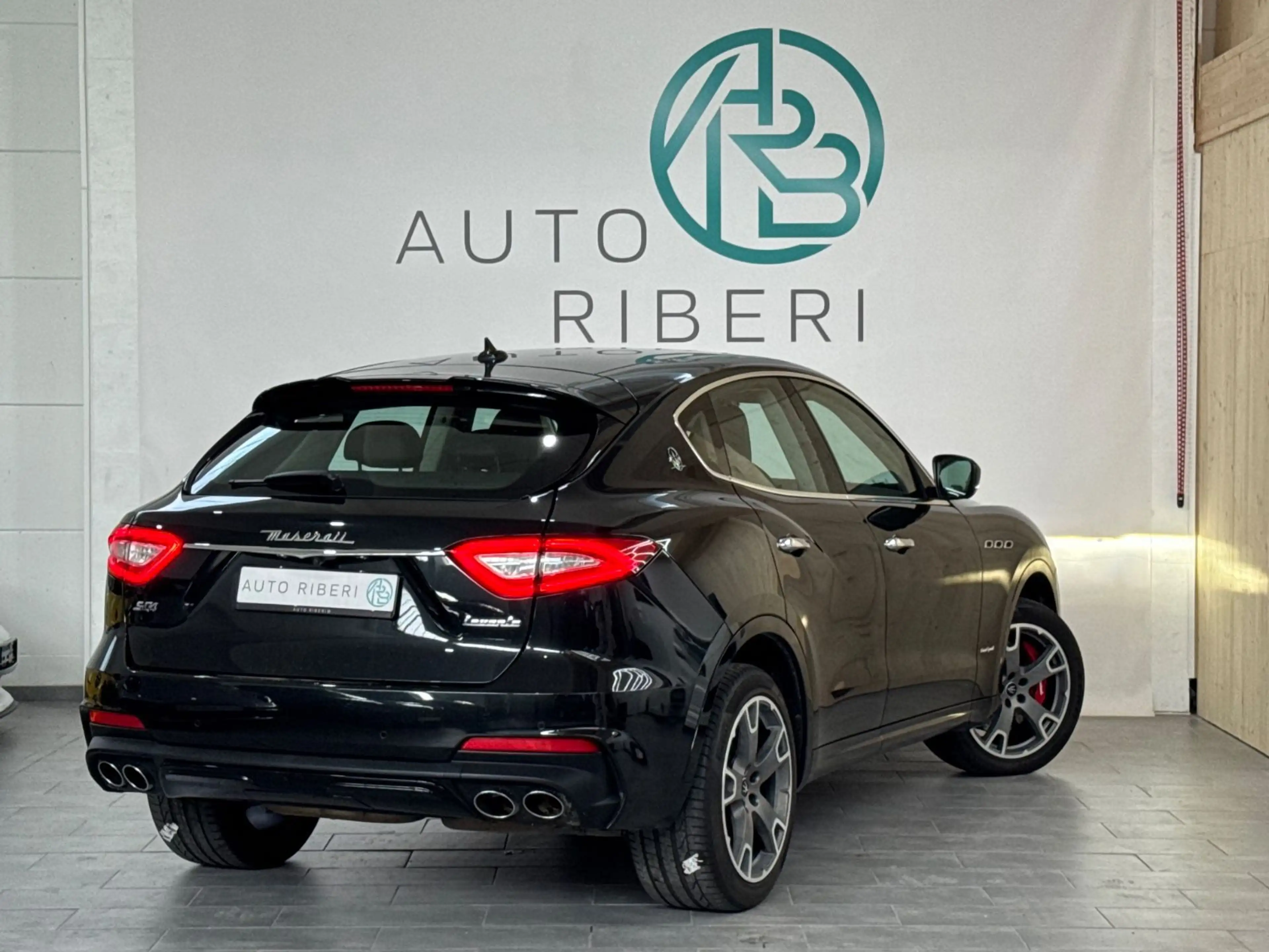 Maserati Levante GranSport S Q4 — photo 9