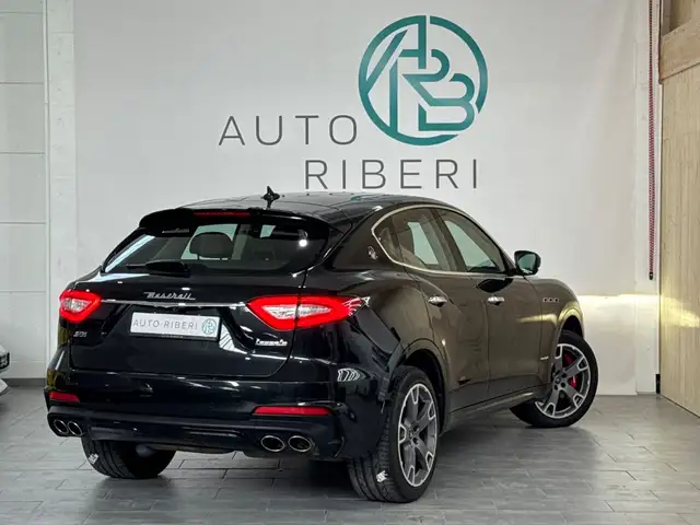 Maserati Gransport view 9