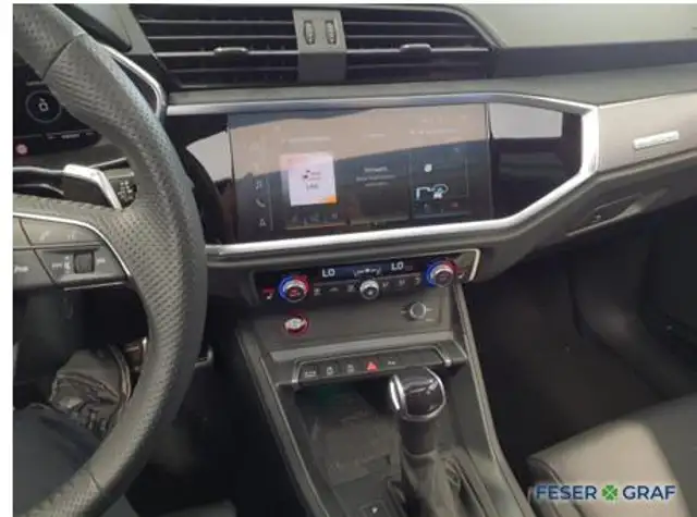 Audi RS Q3 view 5