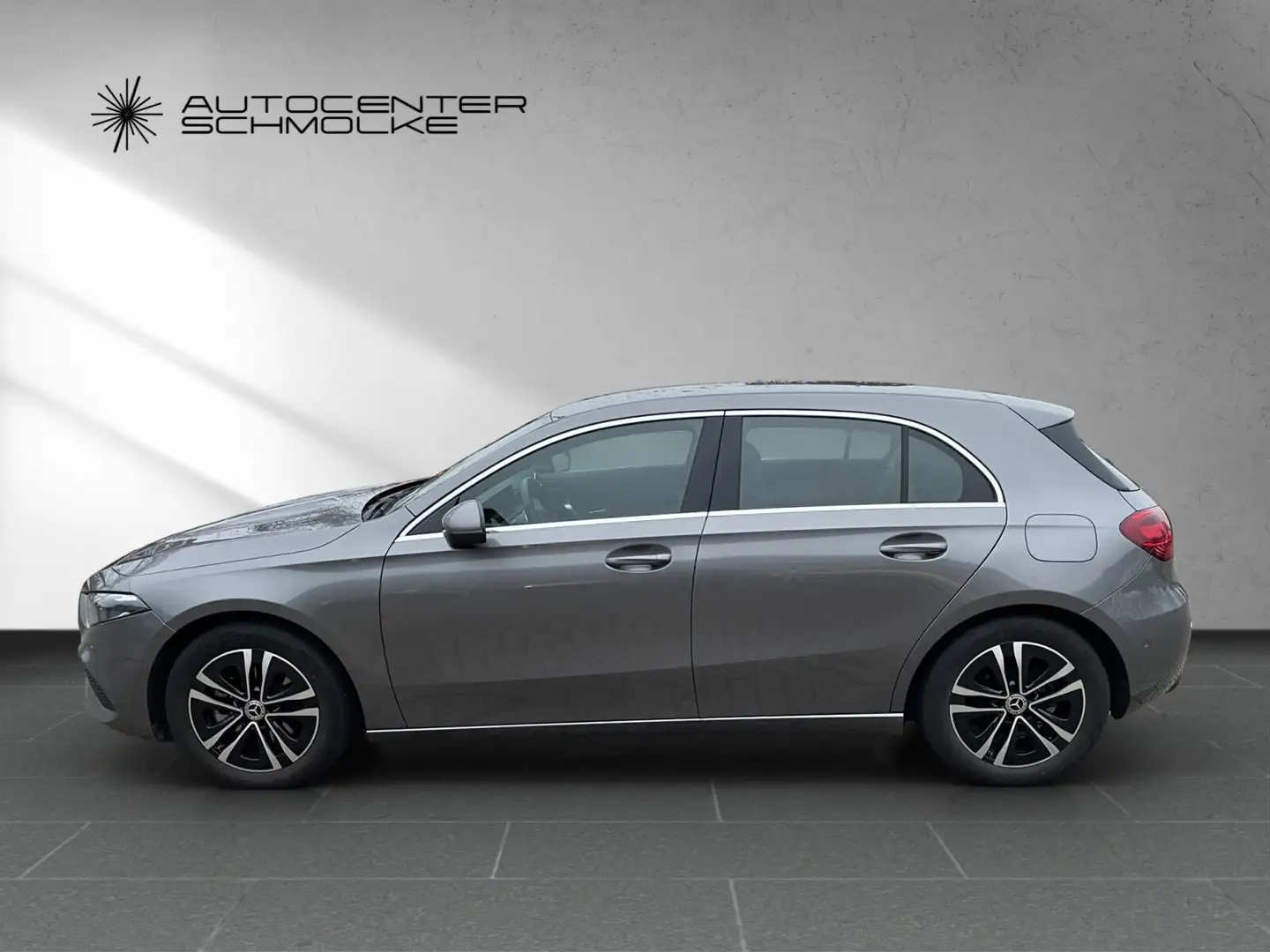 Mercedes-Benz A 200 A 200 PROGRSSIVE 7G-DCT*AHK*LENKRADHZ*RFK*PTS Navi Grau - 2