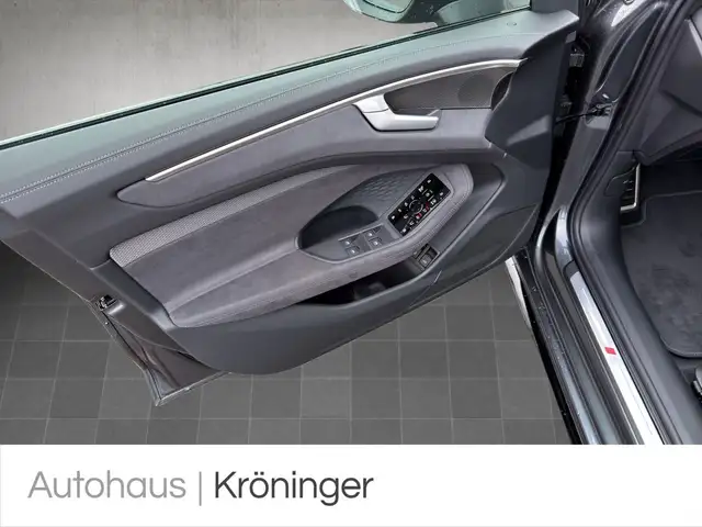 Audi A6 view 8
