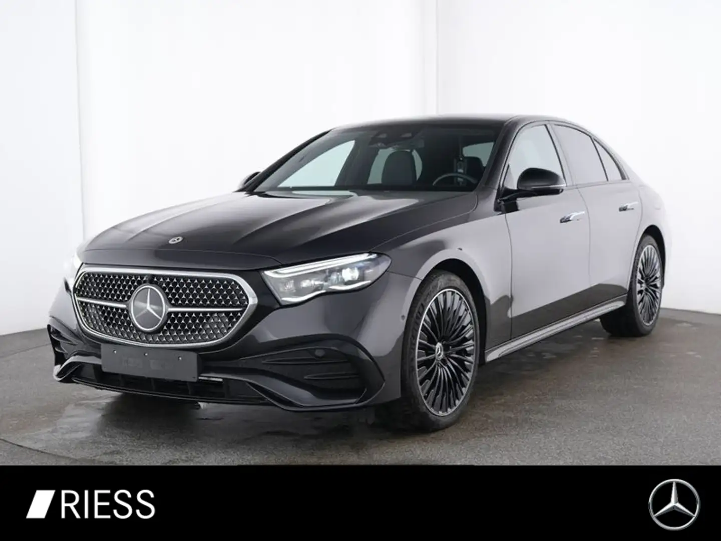 Mercedes-Benz E 300 de AMG Sport Night Distr Pano W-Paket 20" Grau - 1