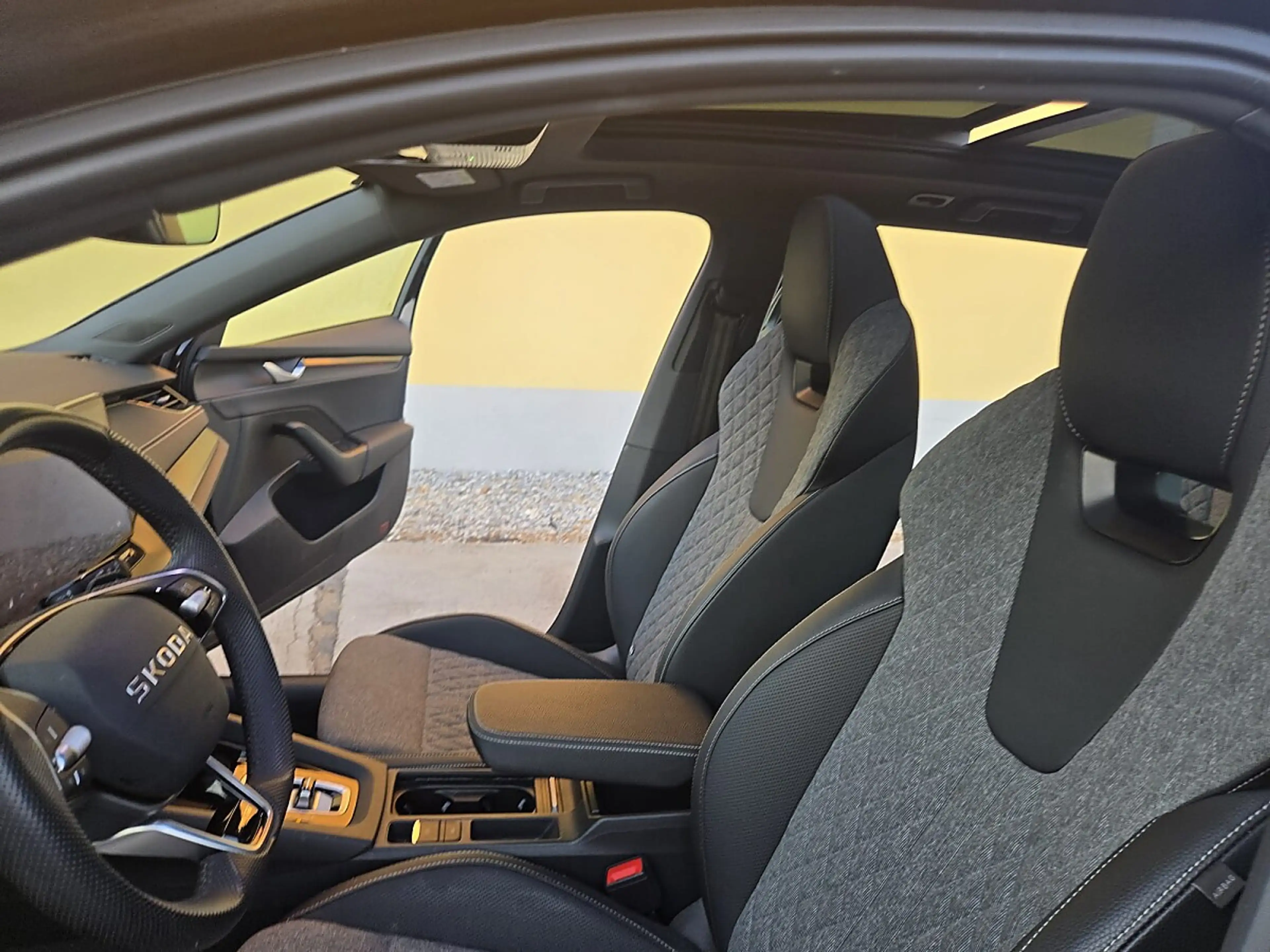 Skoda Octavia Kombi 1,5 TSI mHEV Sportline DSG — photo 14