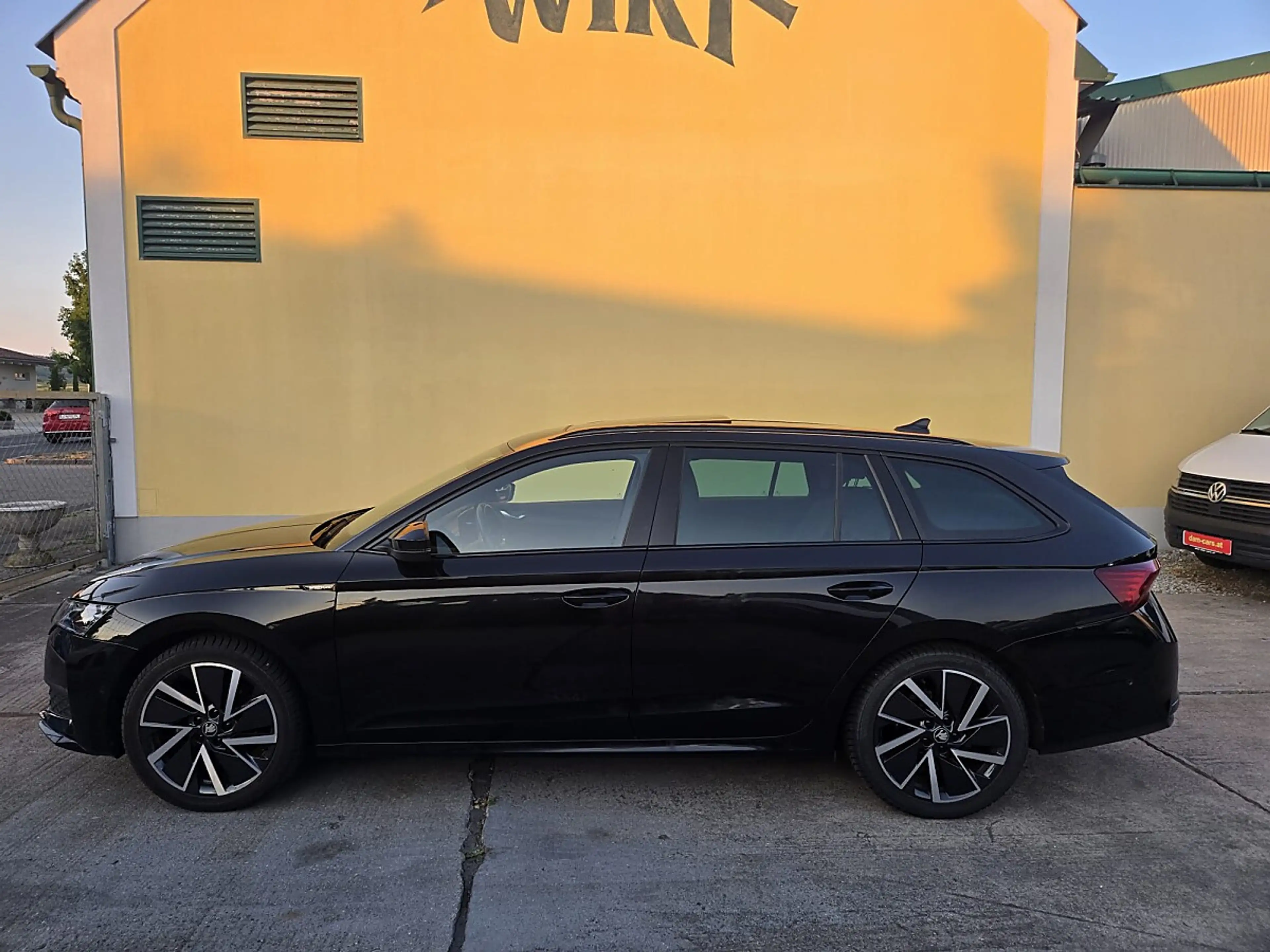 Skoda Octavia Kombi 1,5 TSI mHEV Sportline DSG — photo 8