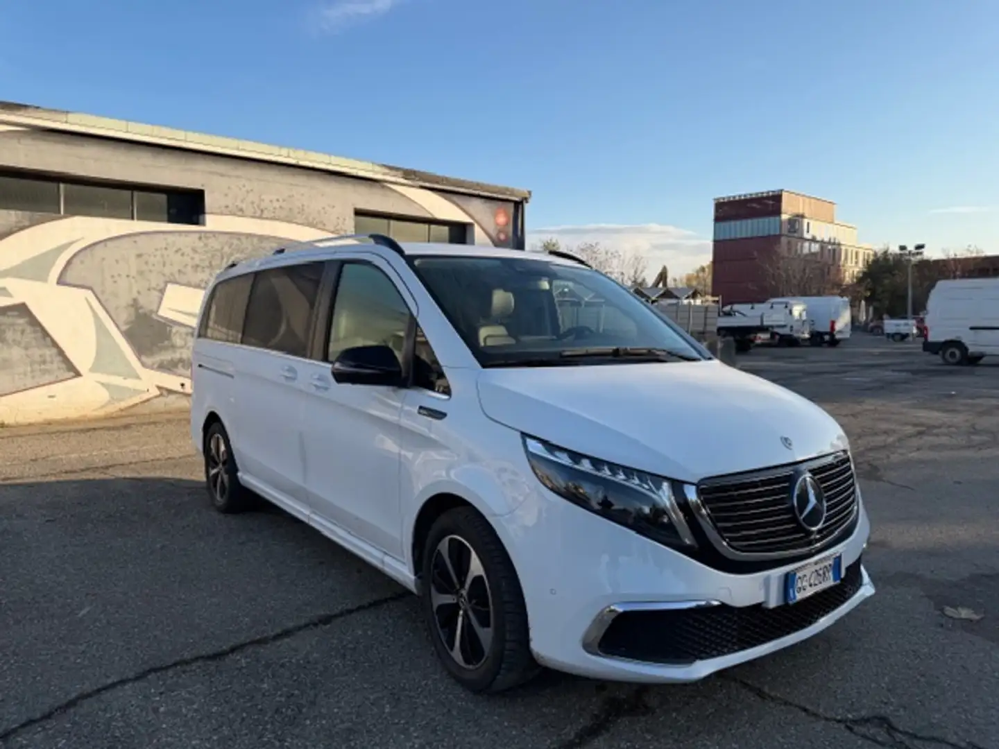 Mercedes-Benz EQV 300 Long Bianco - 2