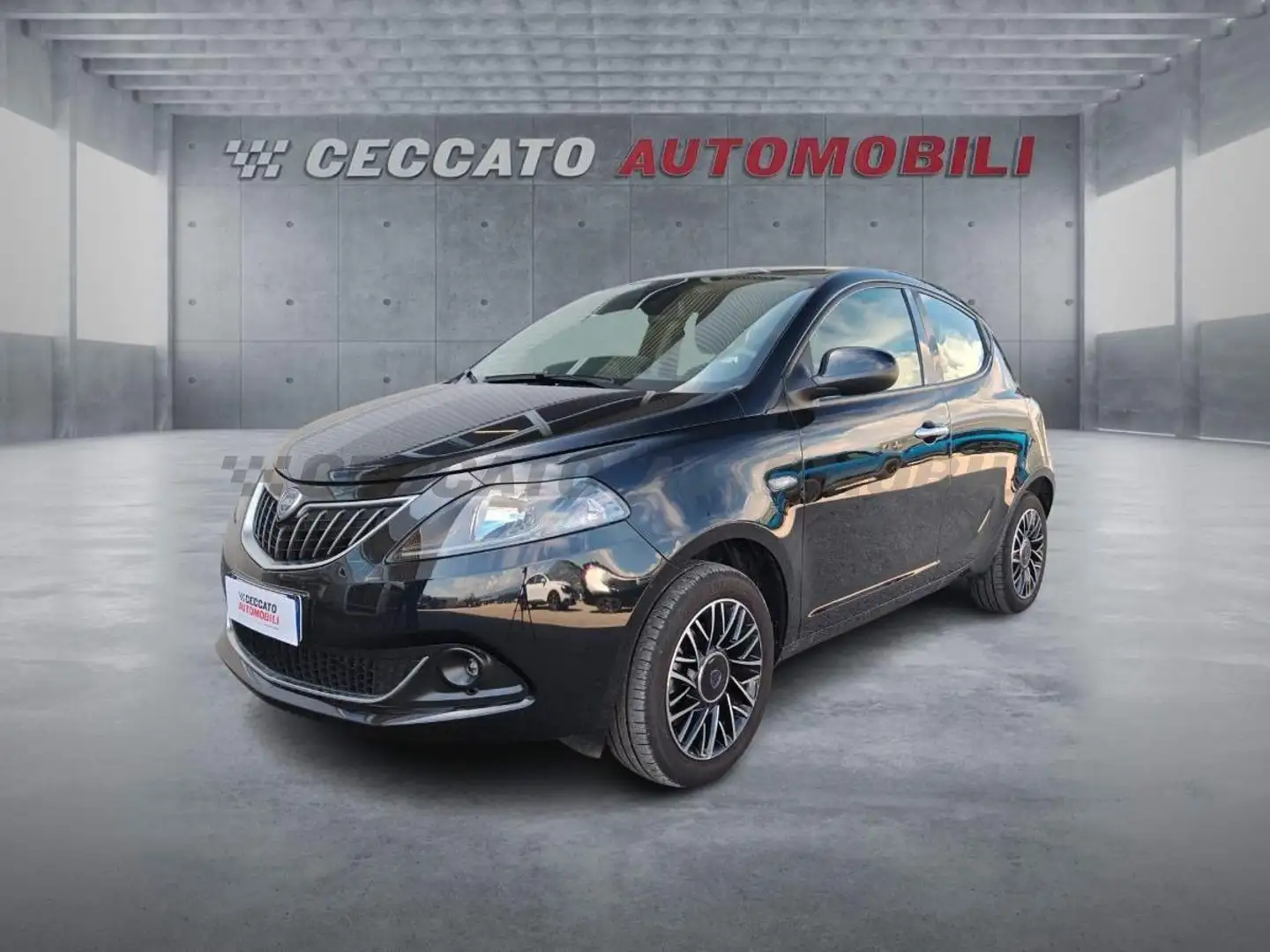 Lancia Ypsilon Ypsilon 1.0 firefly hybrid Platino s&s 70cv Schwarz - 1