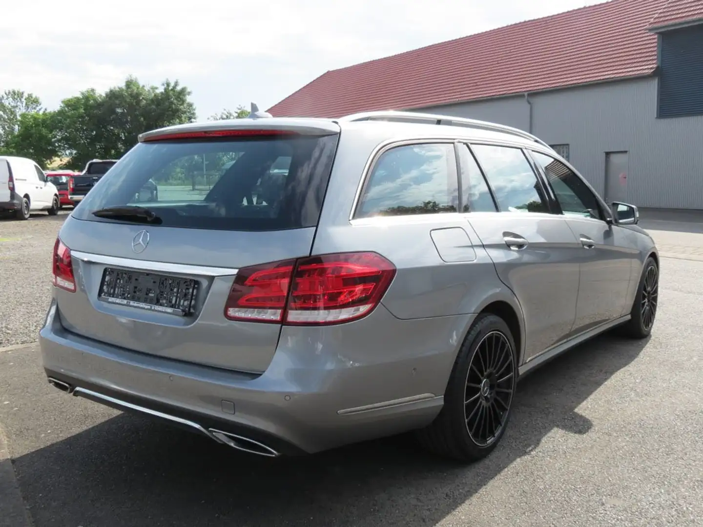 Mercedes-Benz E 220 T-Modell CDI Avantgarde LED Navi Grau - 2
