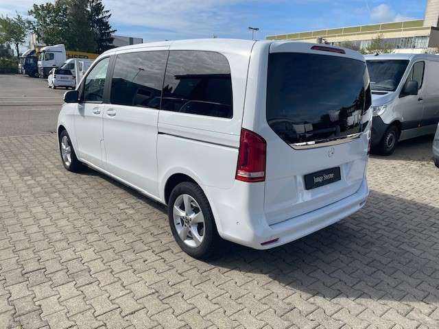 Mercedes-Benz V 250