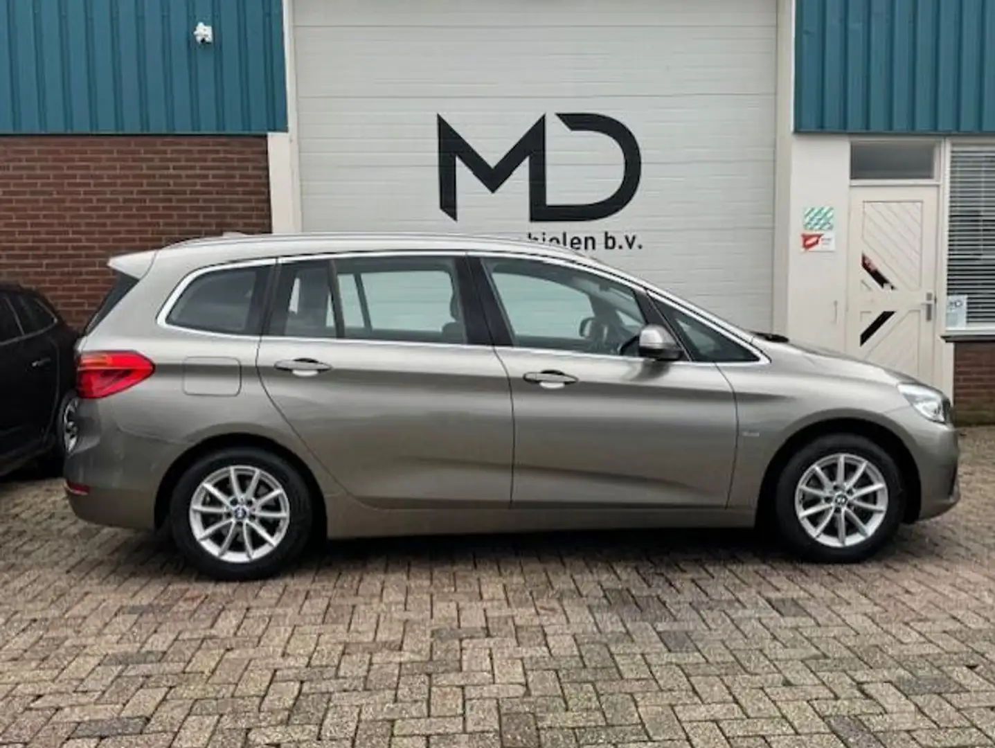 BMW 216 Gran Tourer 216d Centennial Executive / Sport Grijs - 2