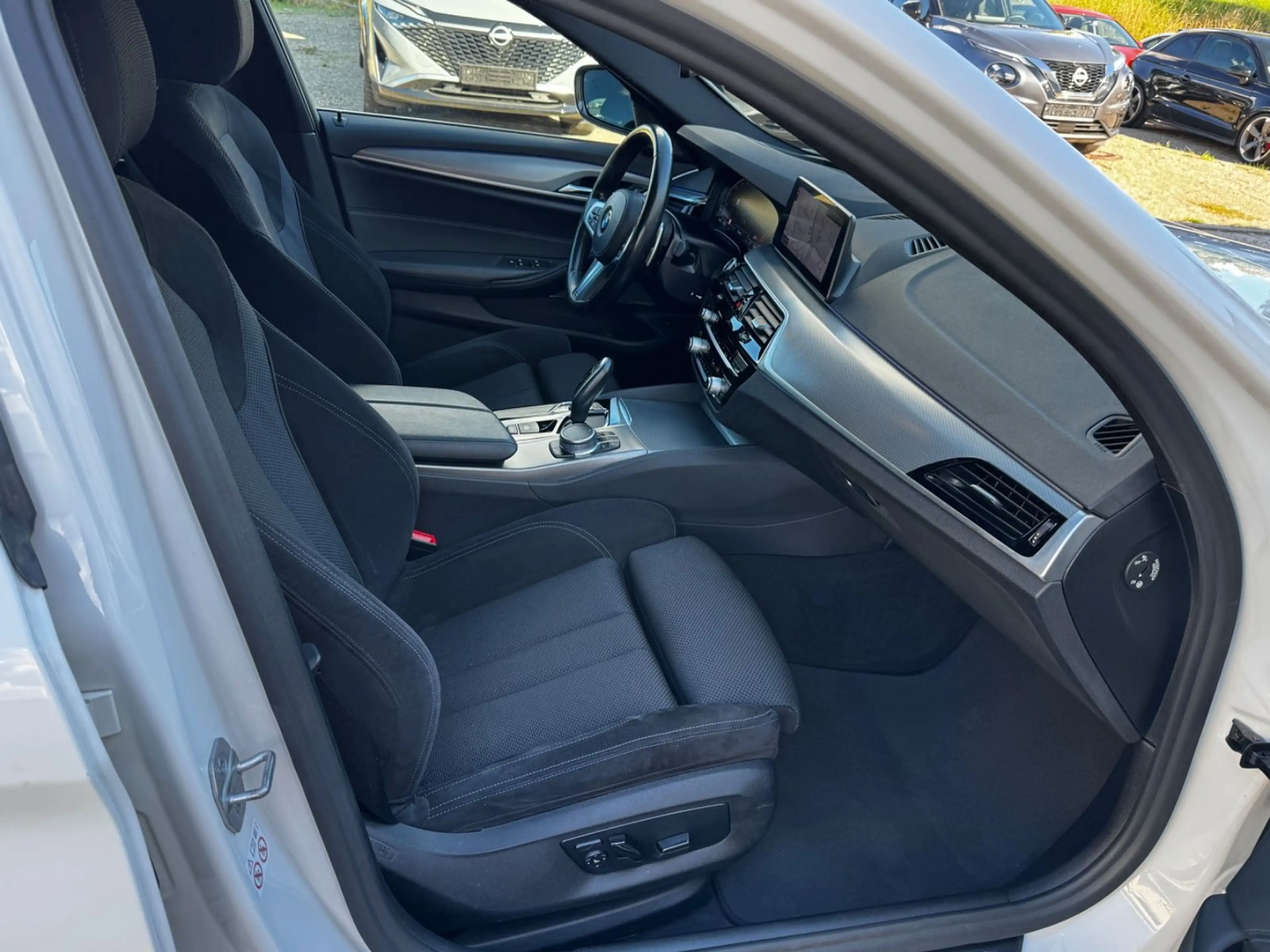 BMW 520 d Lim.M Sport/Head-Up — photo 9