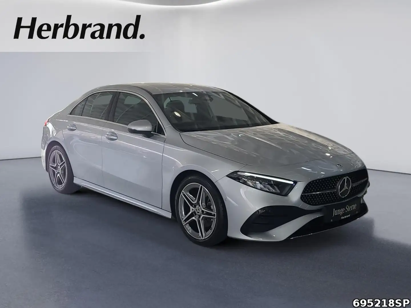 Mercedes-Benz A 180 AMG Limousine LED KEYLESS KAMERA AMBIENTE Silber - 2