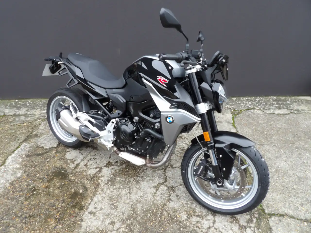 BMW F 900 R