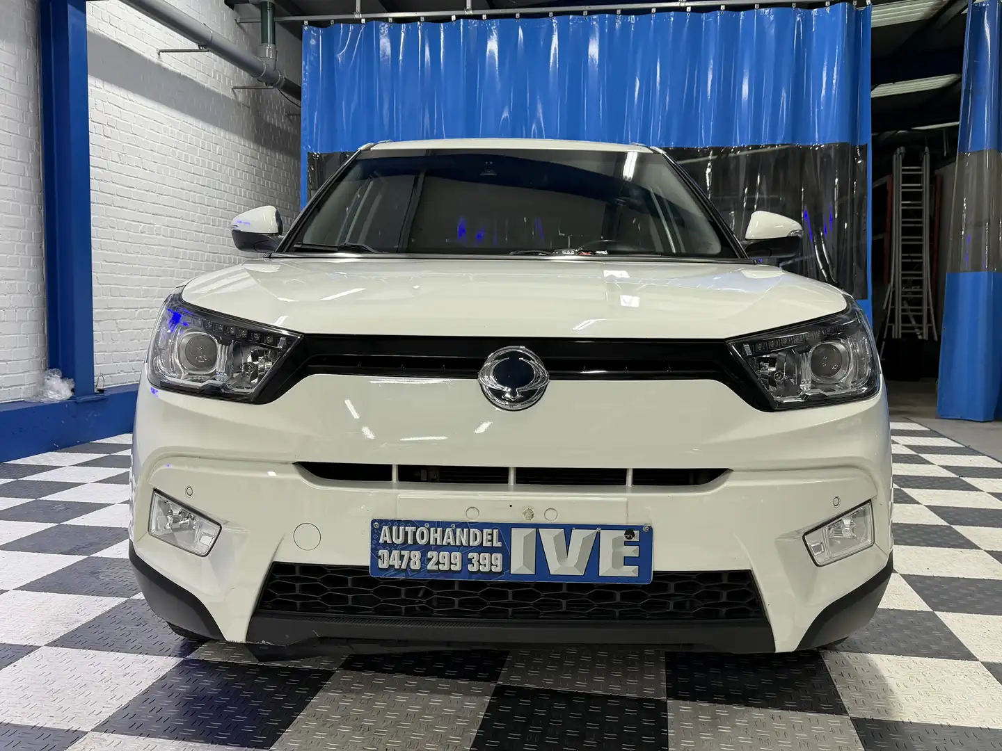 SsangYong Tivoli Tivoli e-XGi 160 2WD Aut. Sapphire bijela - 2