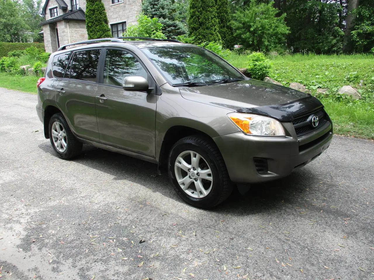 Toyota RAV 4 photo Toyota RAV 4