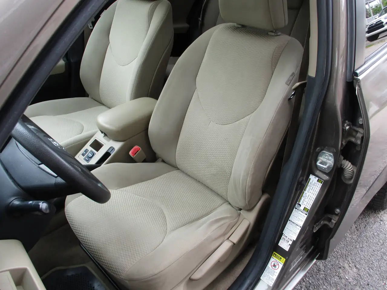 Toyota RAV 4 photo Toyota RAV 4