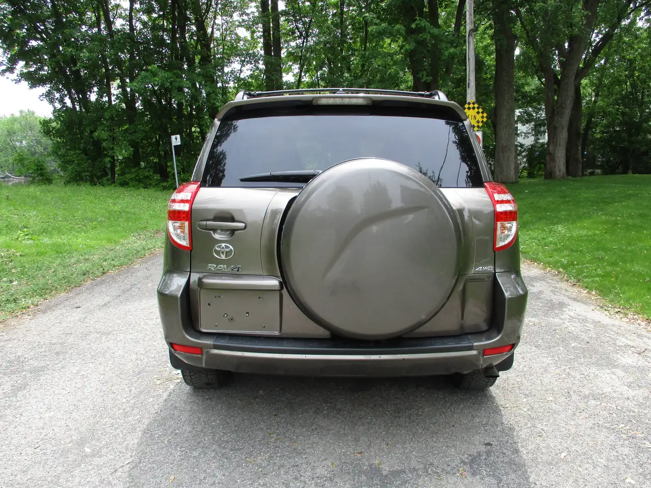 Toyota RAV 4 photo Toyota RAV 4
