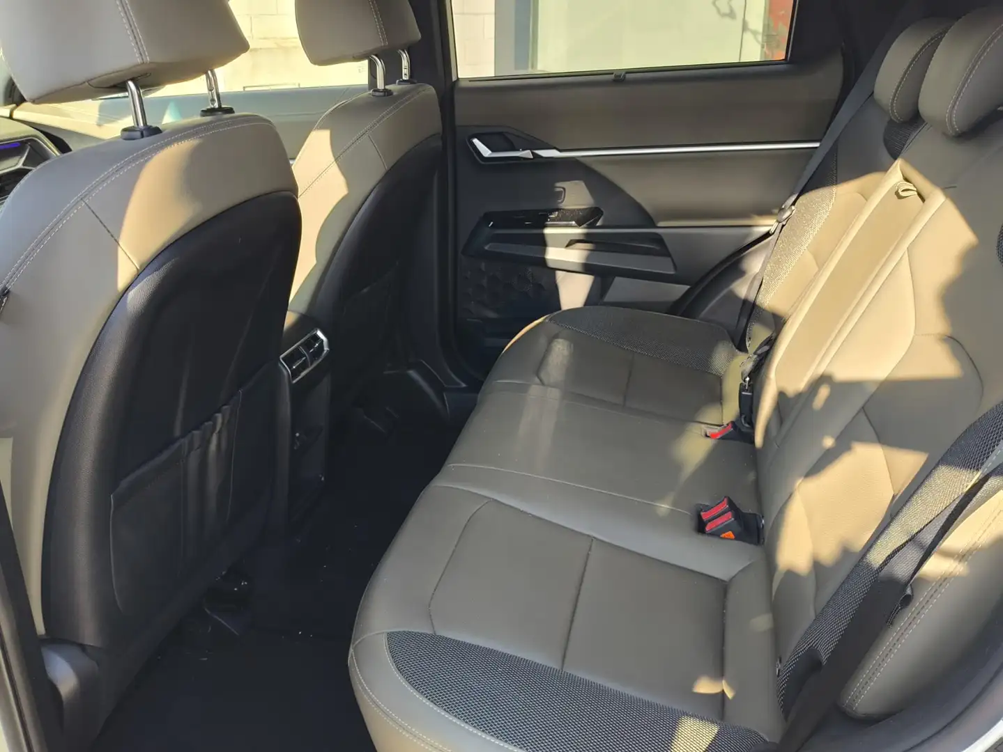 SsangYong Torres Torres G15T Adventure 4x4 Aut. Adventure Blanco - 2
