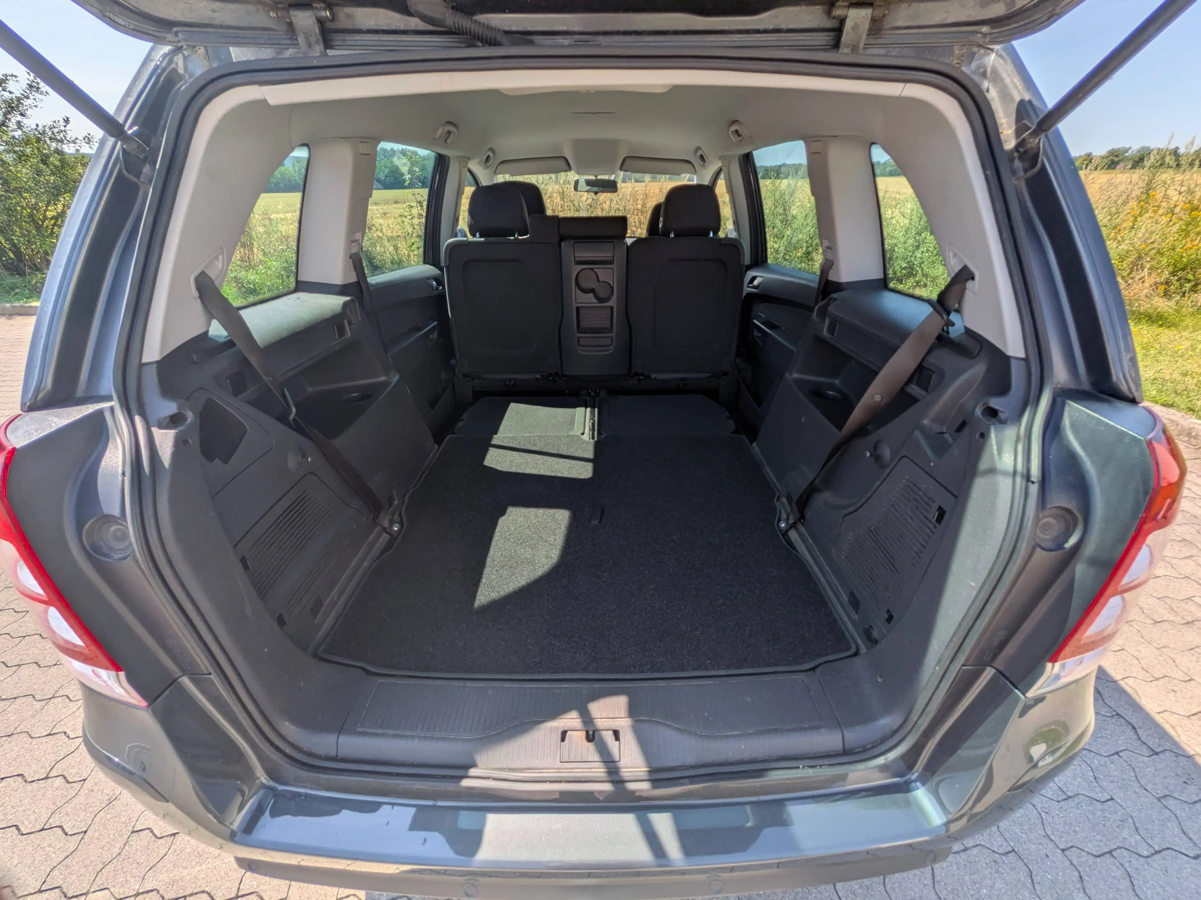 Opel Zafira Design Edition*Tüv neu*7 sitzer*1 Hand — photo 10