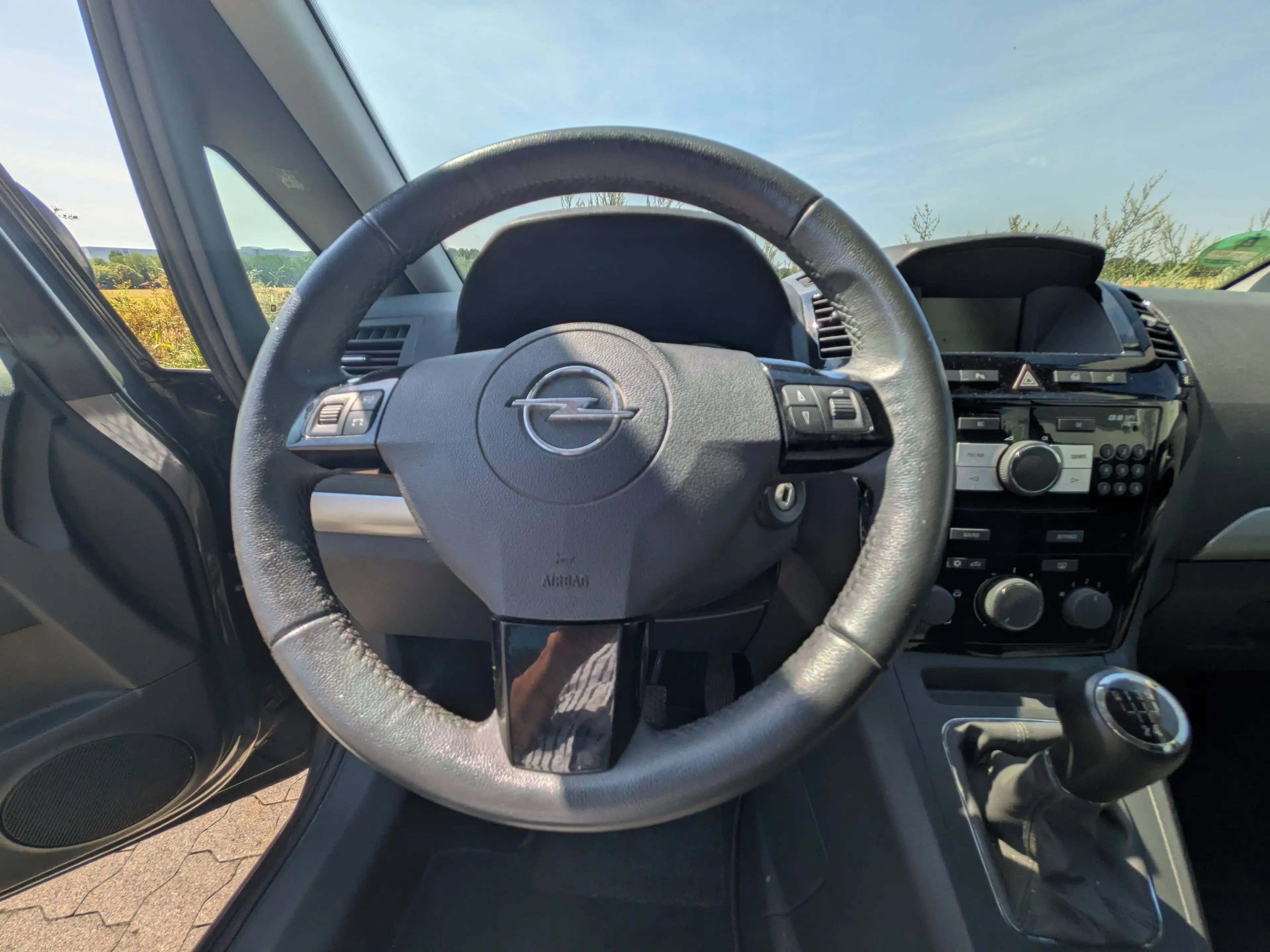Opel Zafira Design Edition*Tüv neu*7 sitzer*1 Hand — photo 13