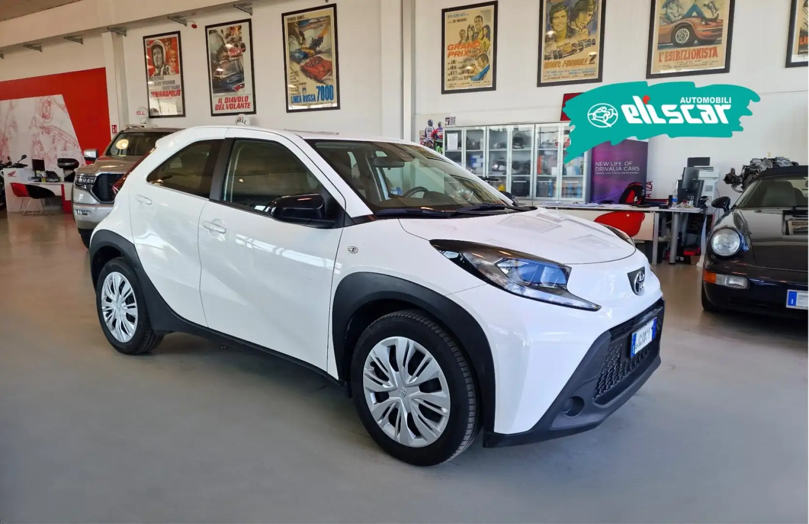 Toyota Aygo X 1.0 VVT-i 72 CV 5 porte Active Bianco - 2