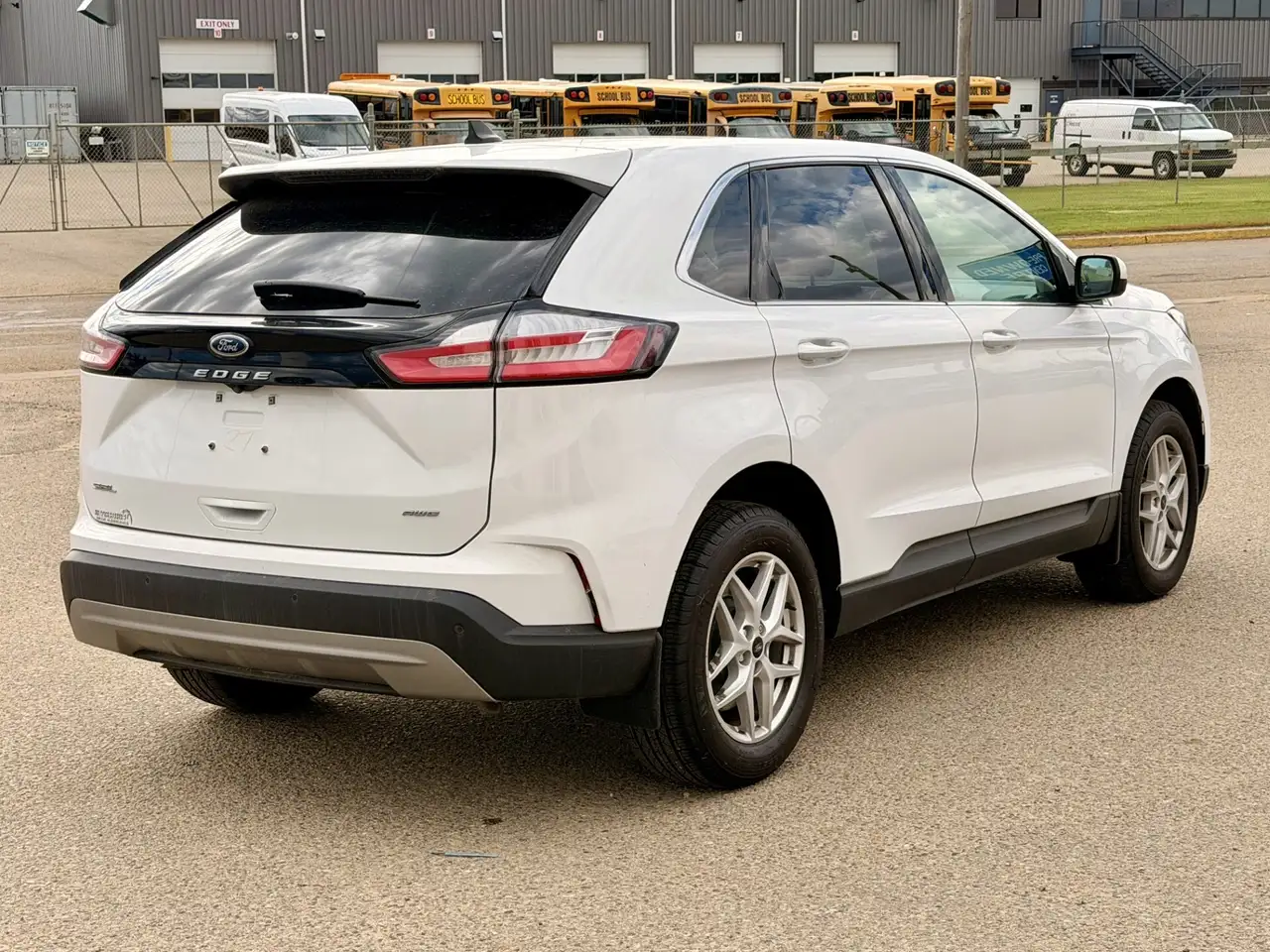 Ford Edge photo Ford Edge