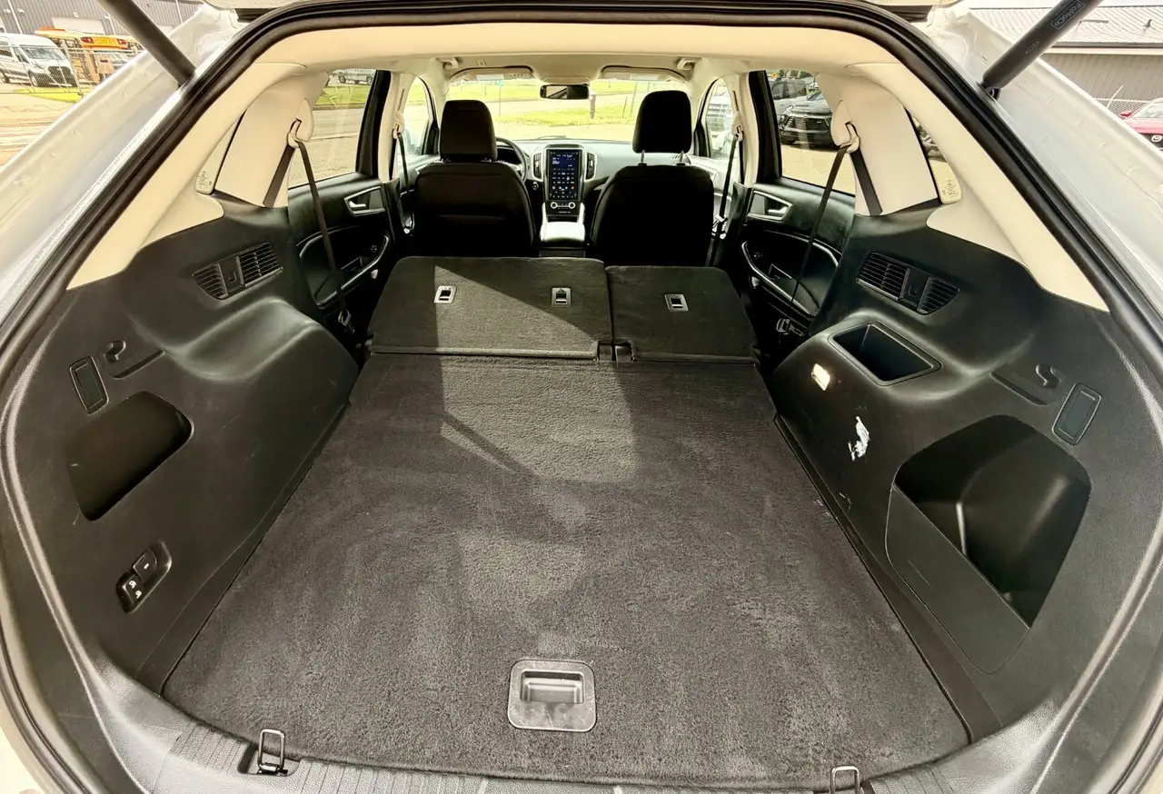 Ford Edge photo Ford Edge