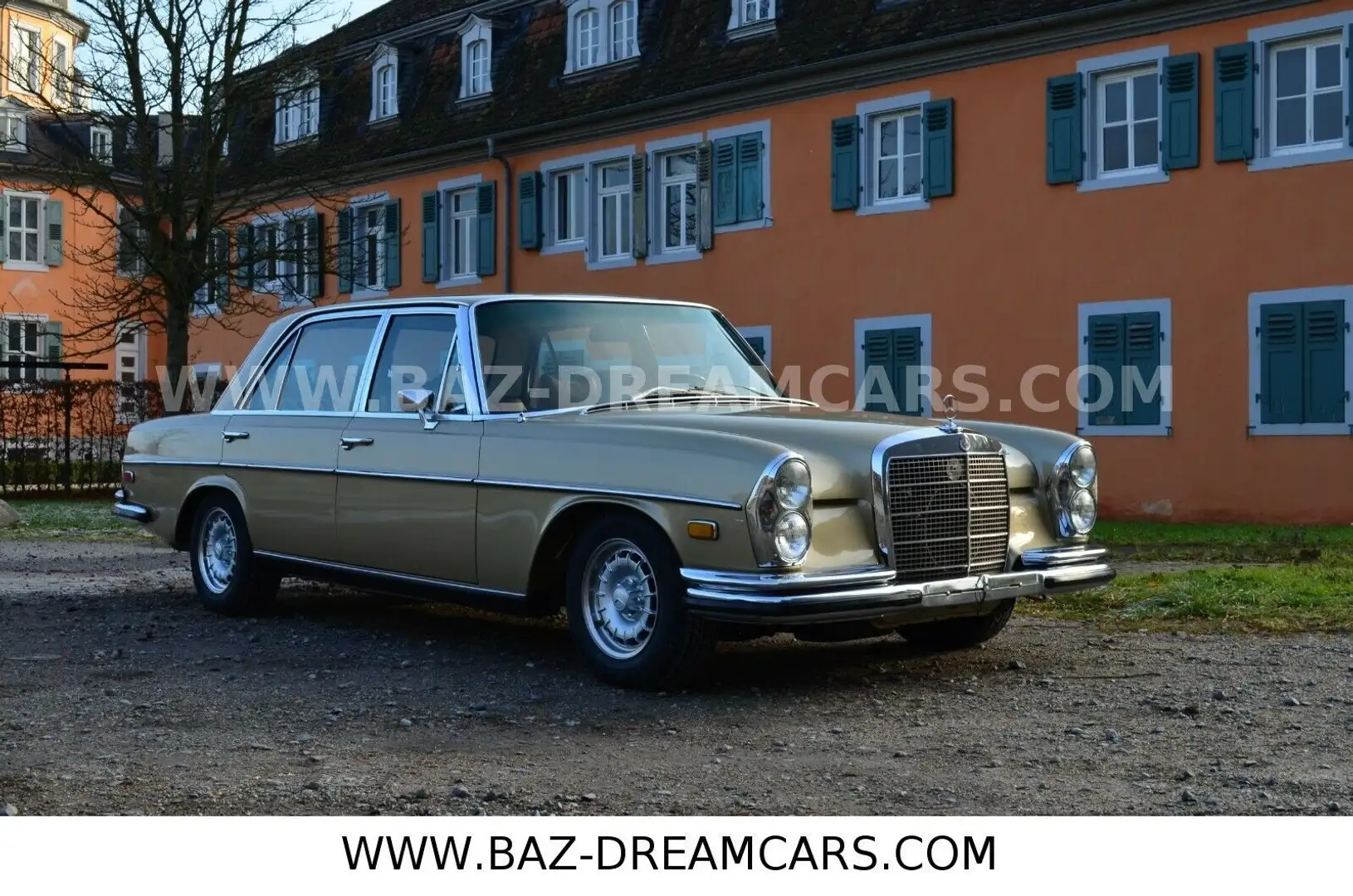 Mercedes-Benz 300 SEL 6.3 Ltr. W109 Altın - 1