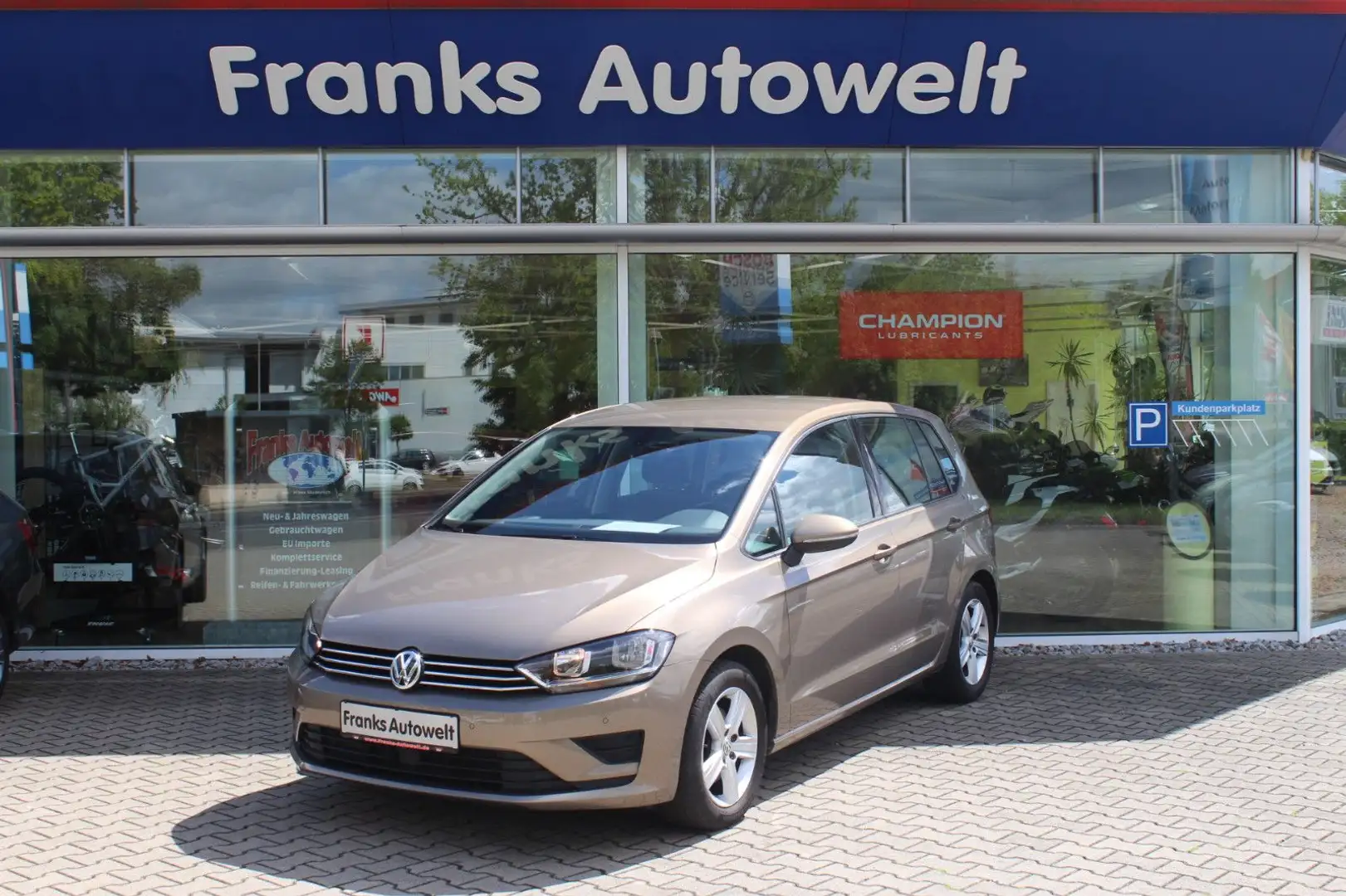 Volkswagen Golf Sportsvan Gold - 1