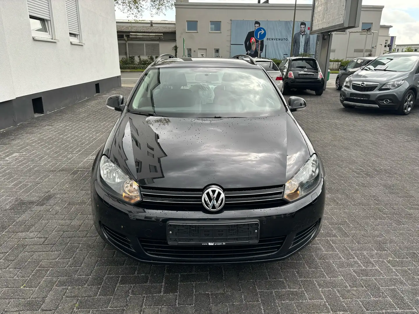 Volkswagen Golf Variant Comfortline Automatik/Klimatr./SHZ/2xPDC/Tempo./BC Schwarz - 2