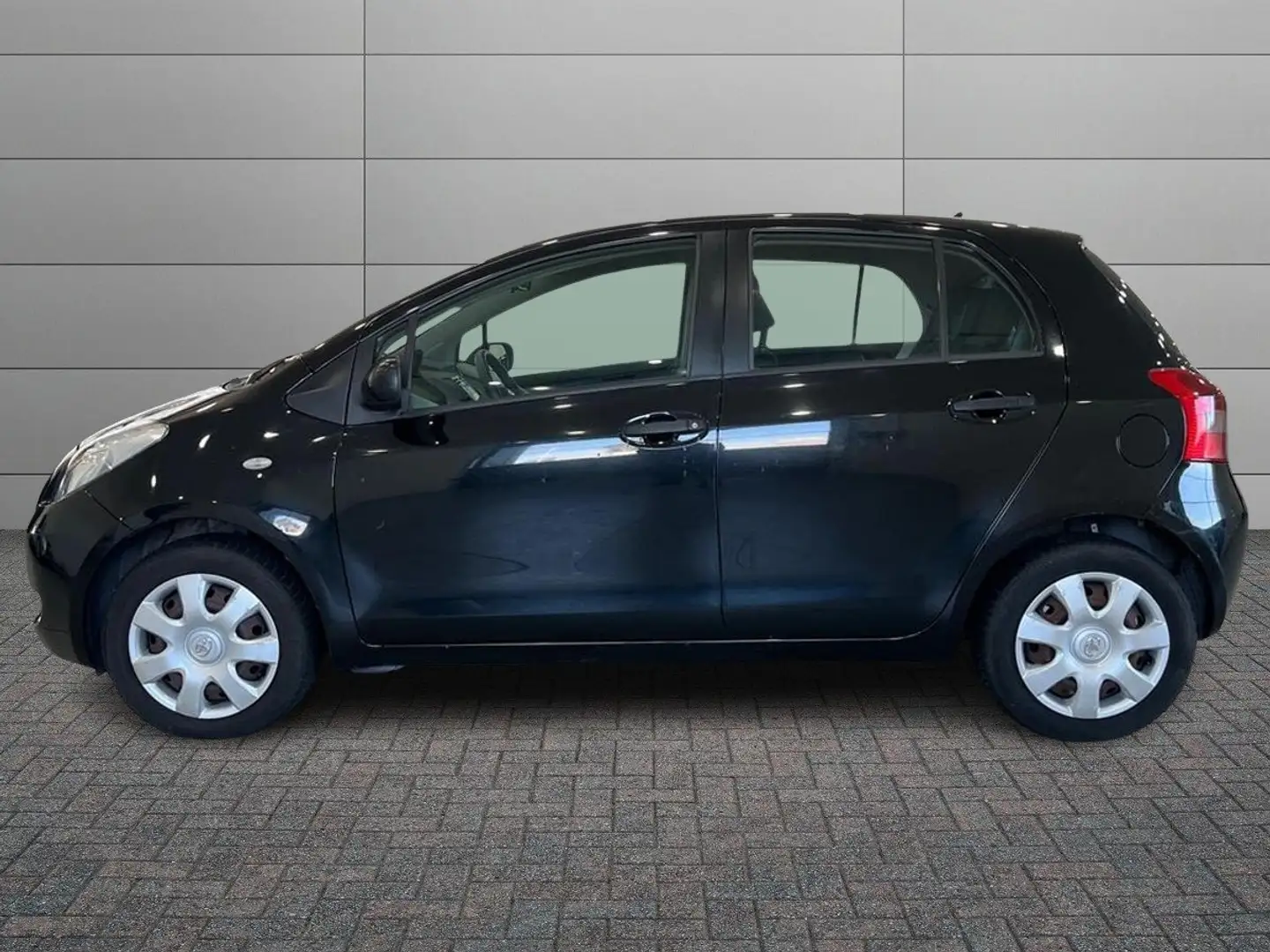 Toyota Yaris Yaris 5p 1.0 Nero - 2