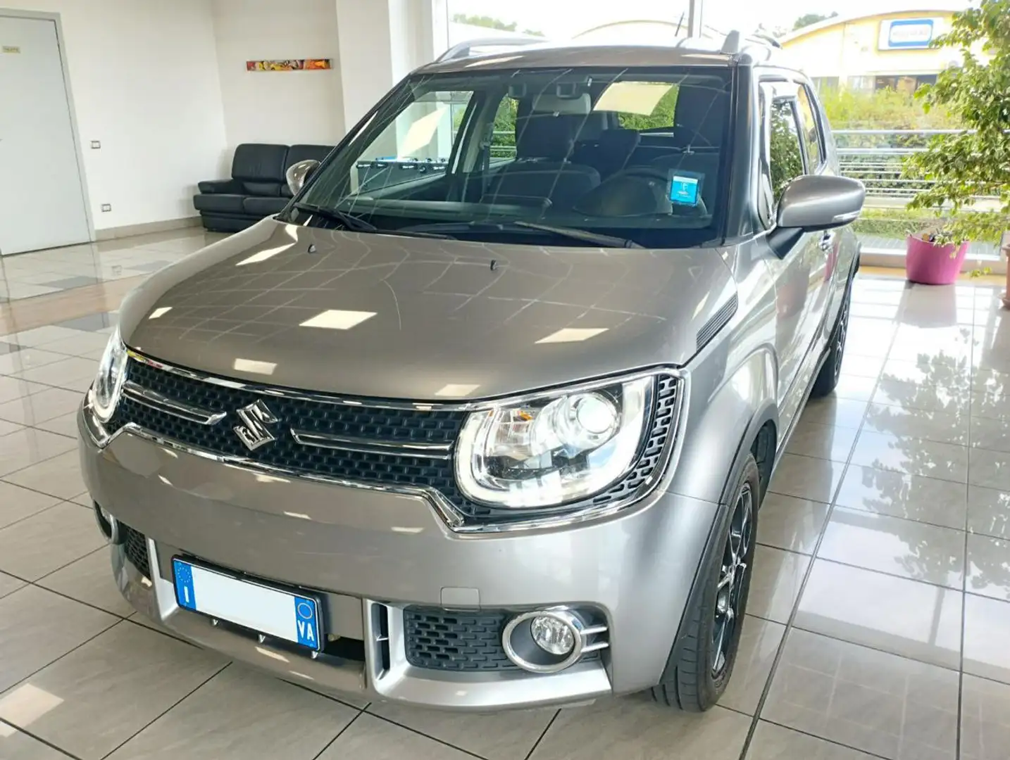 Suzuki Ignis 1.2 Dualjet 4WD All Grip Top Silber - 1