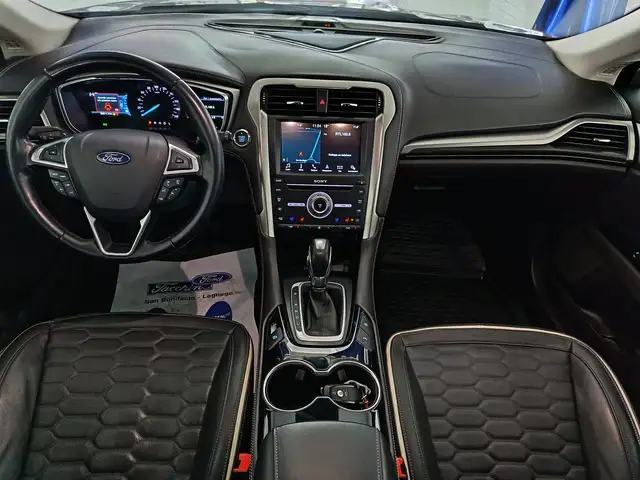 Ford Mondeo view 9