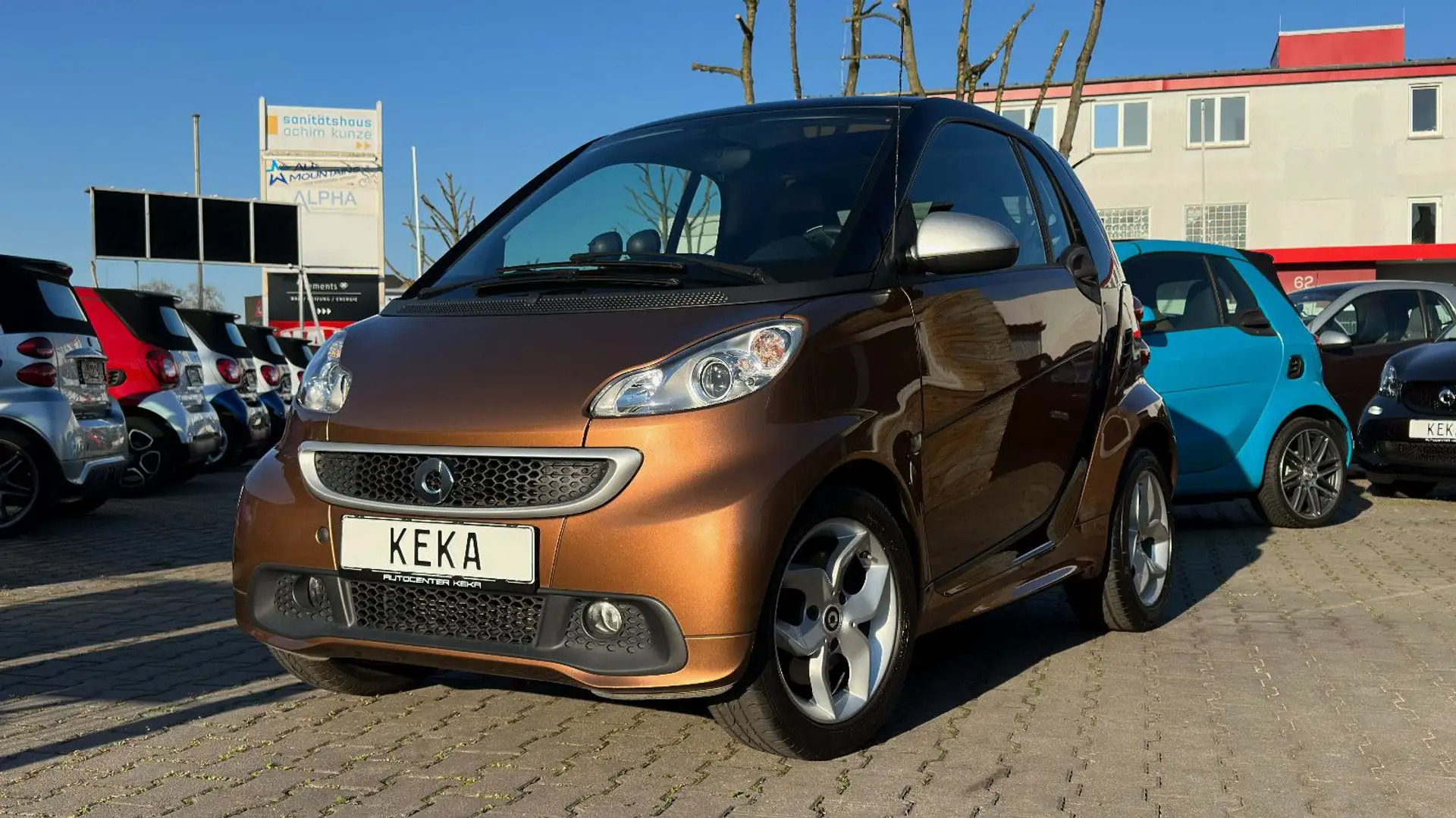 smart forTwo Coupé Aut. HAZEL BROWN EDITION | LIEBHABERSTÜCK! Marrón - 1