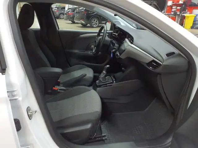 Opel Corsa view 8