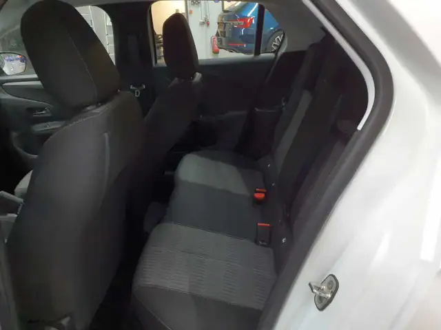 Opel Corsa view 13
