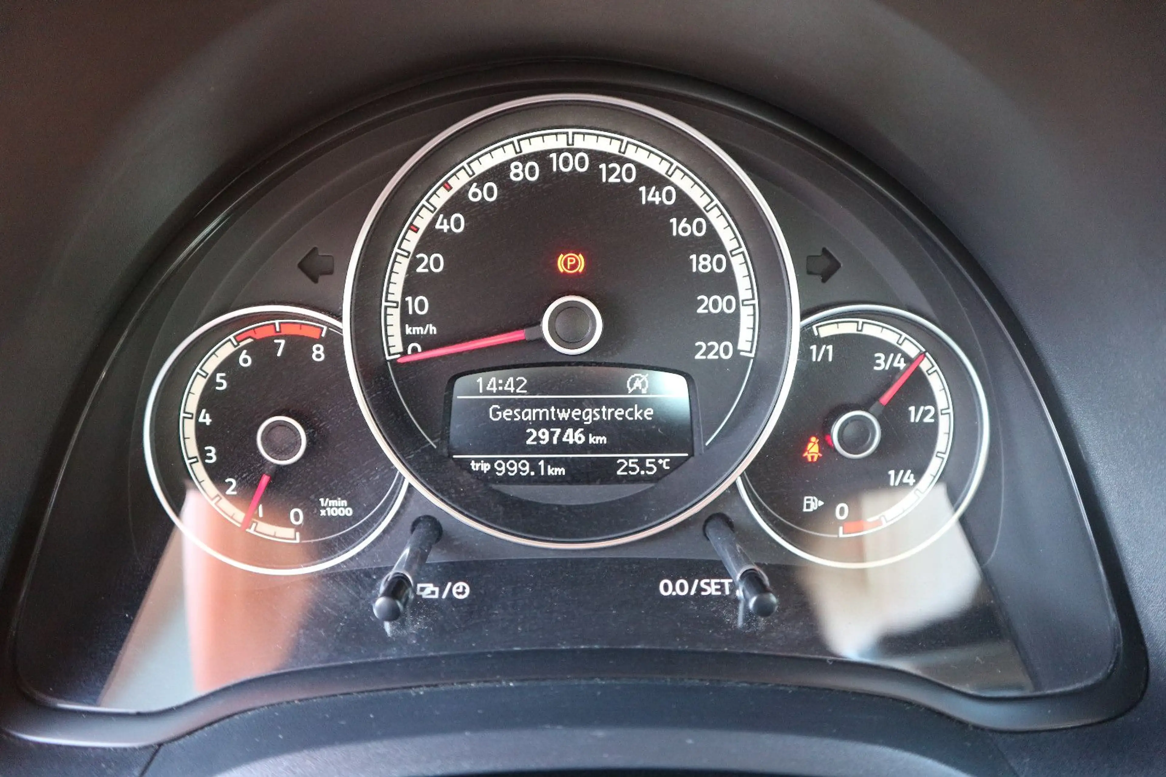 Volkswagen up! 1.0 MPI Klima 4-Türer Kamera PDC Tempomat — photo 11