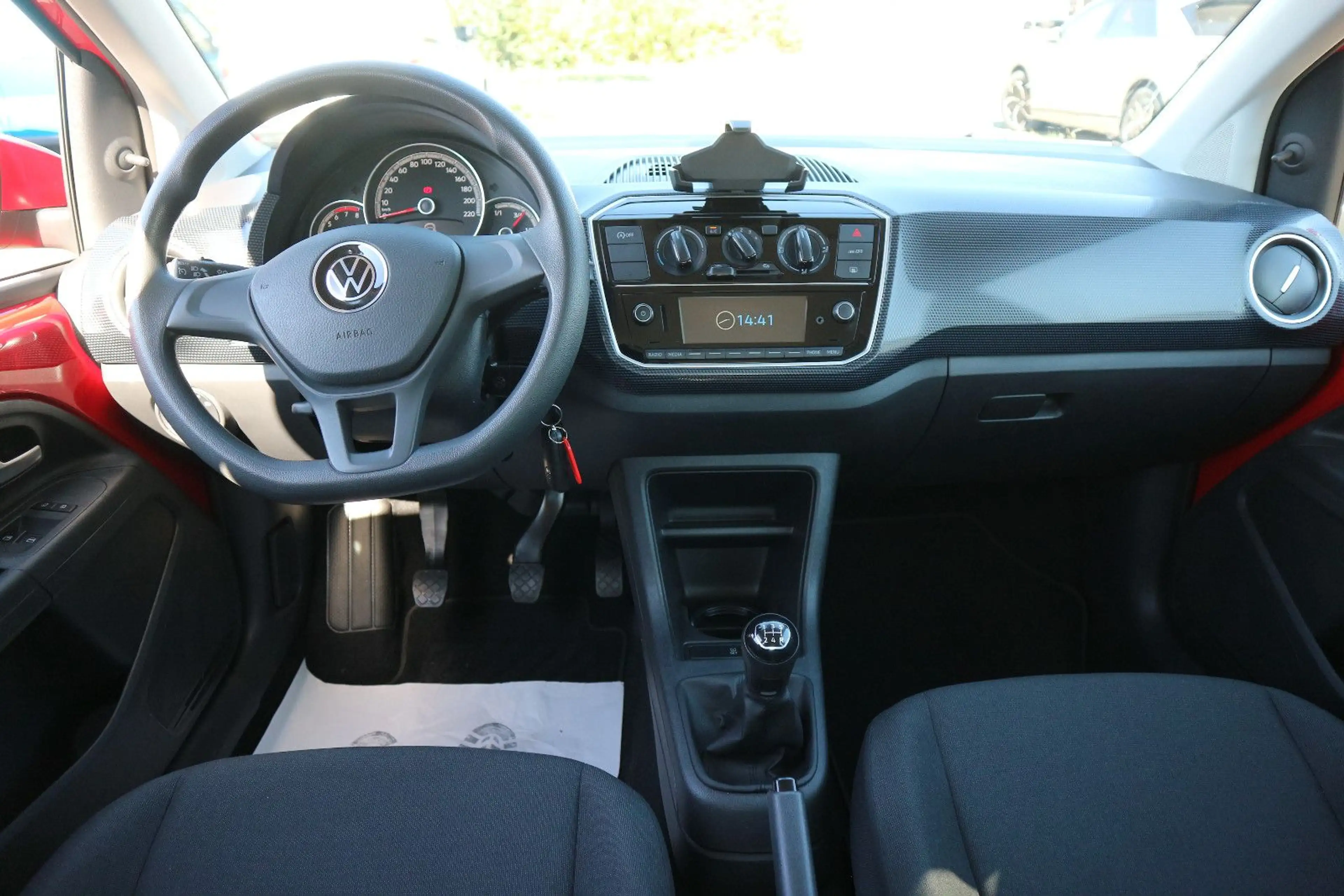 Volkswagen up! 1.0 MPI Klima 4-Türer Kamera PDC Tempomat — photo 8