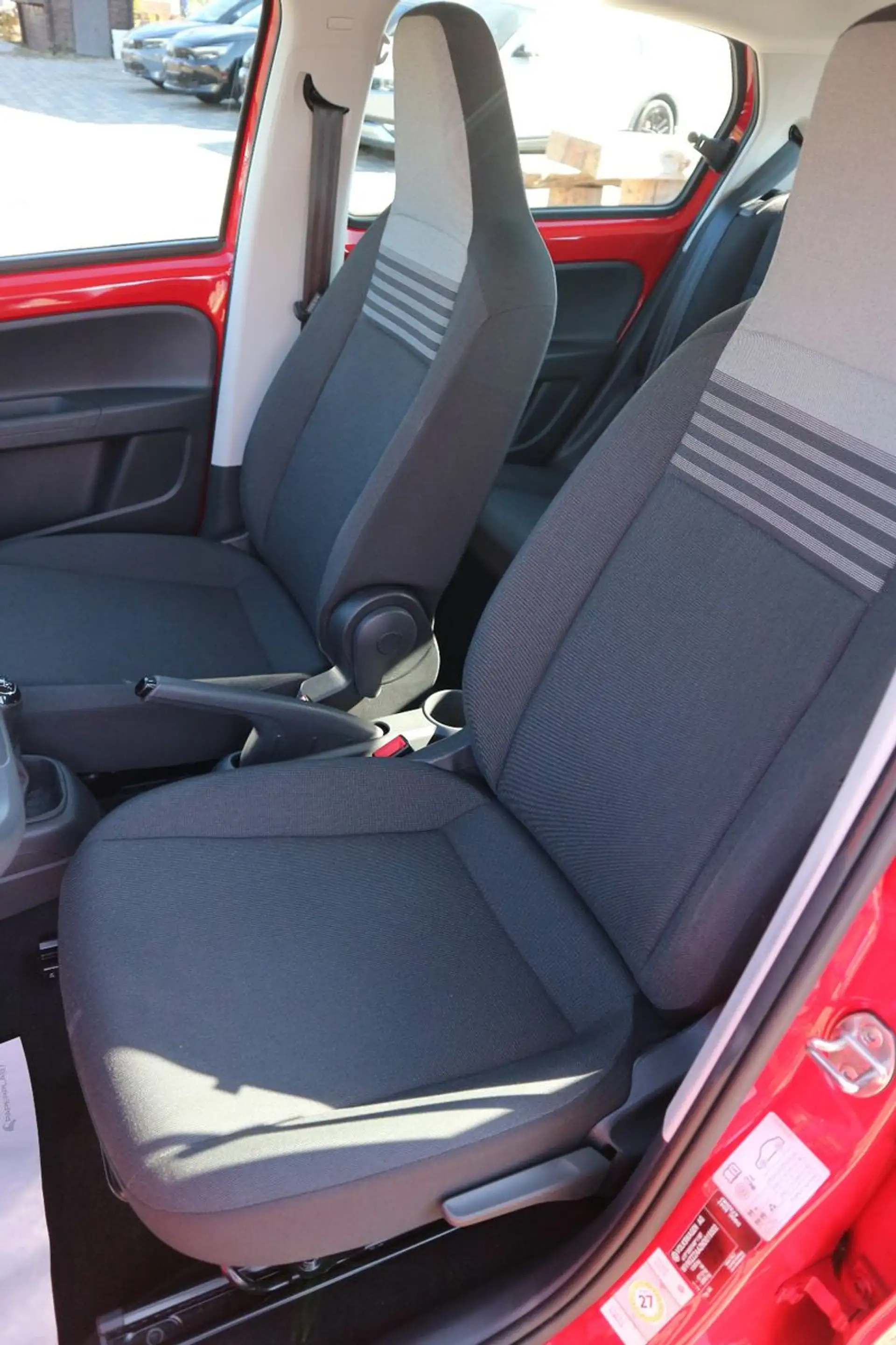 Volkswagen up! 1.0 MPI Klima 4-Türer Kamera PDC Tempomat — photo 9