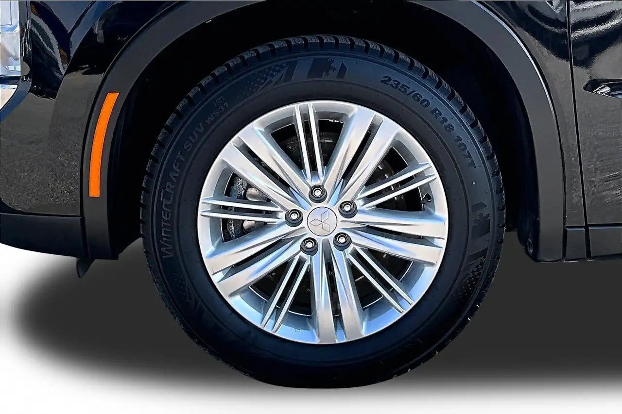 Mitsubishi Outlander снимка Mitsubishi Outlander