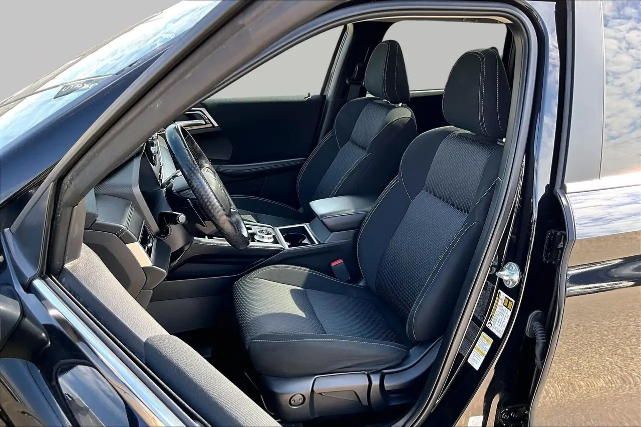 Mitsubishi Outlander снимка Mitsubishi Outlander