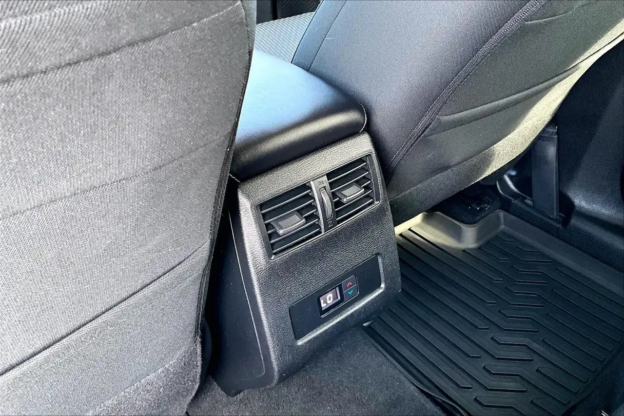 Mitsubishi Outlander снимка Mitsubishi Outlander
