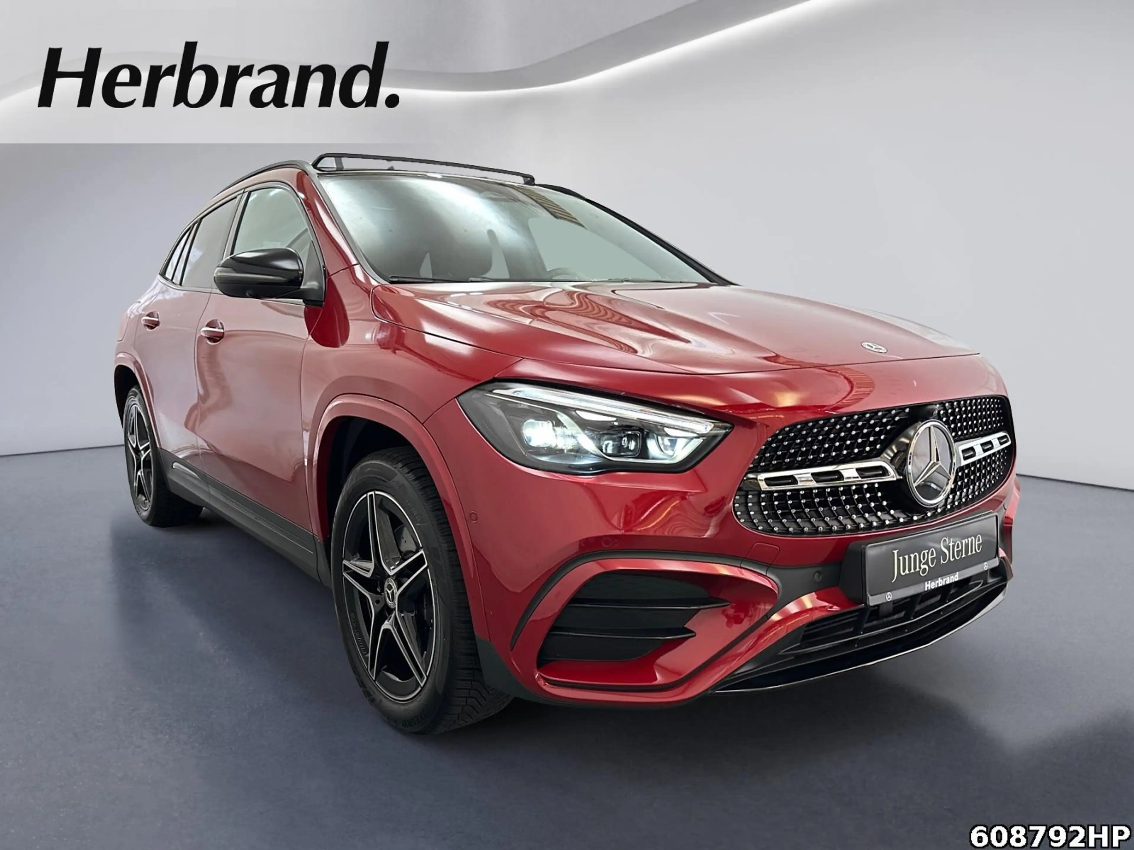 Mercedes-Benz GLA 250 e AMG Pano Burmester Distronic AHK Memor — photo 2