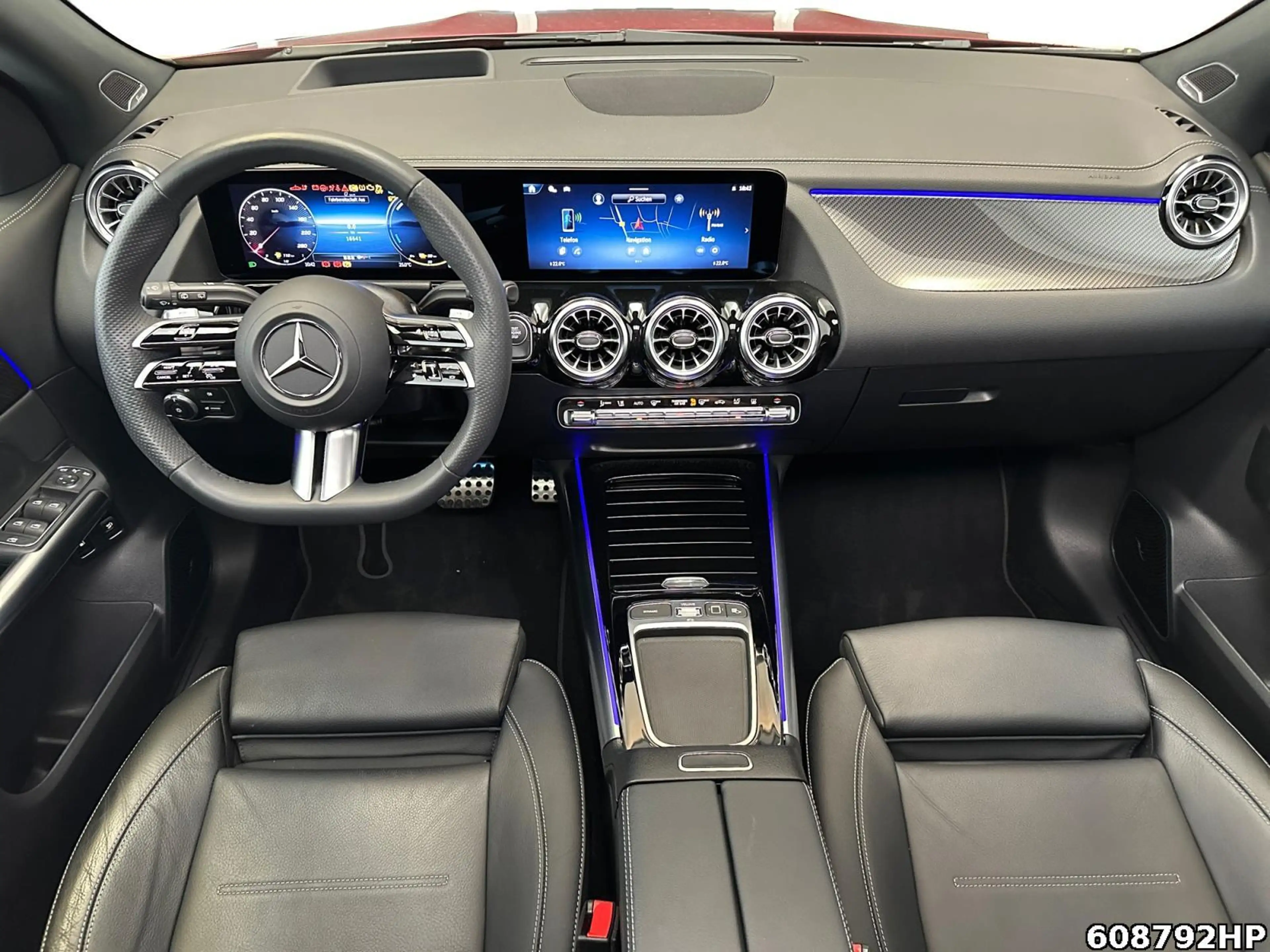 Mercedes-Benz GLA 250 e AMG Pano Burmester Distronic AHK Memor — photo 8