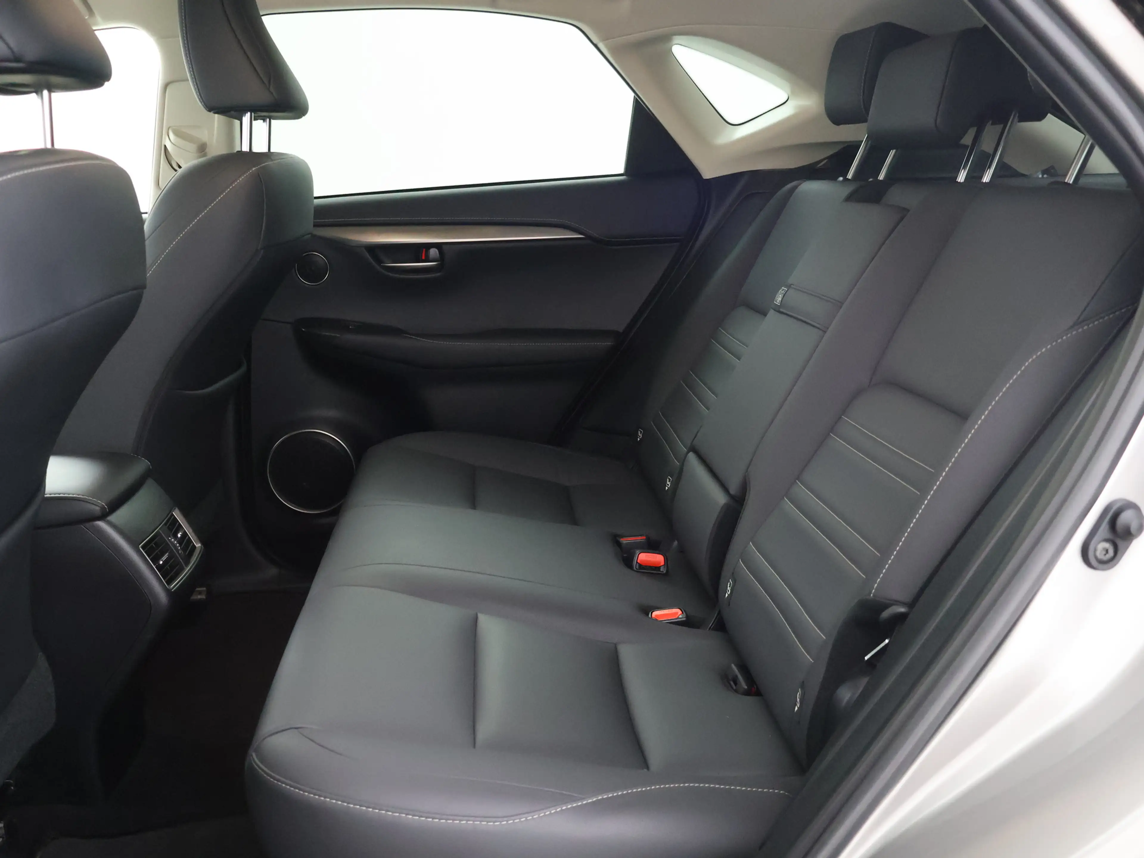 Lexus NX 300h AWD Luxury Line | Dealeronderhouden | Premium uitg — photo 15