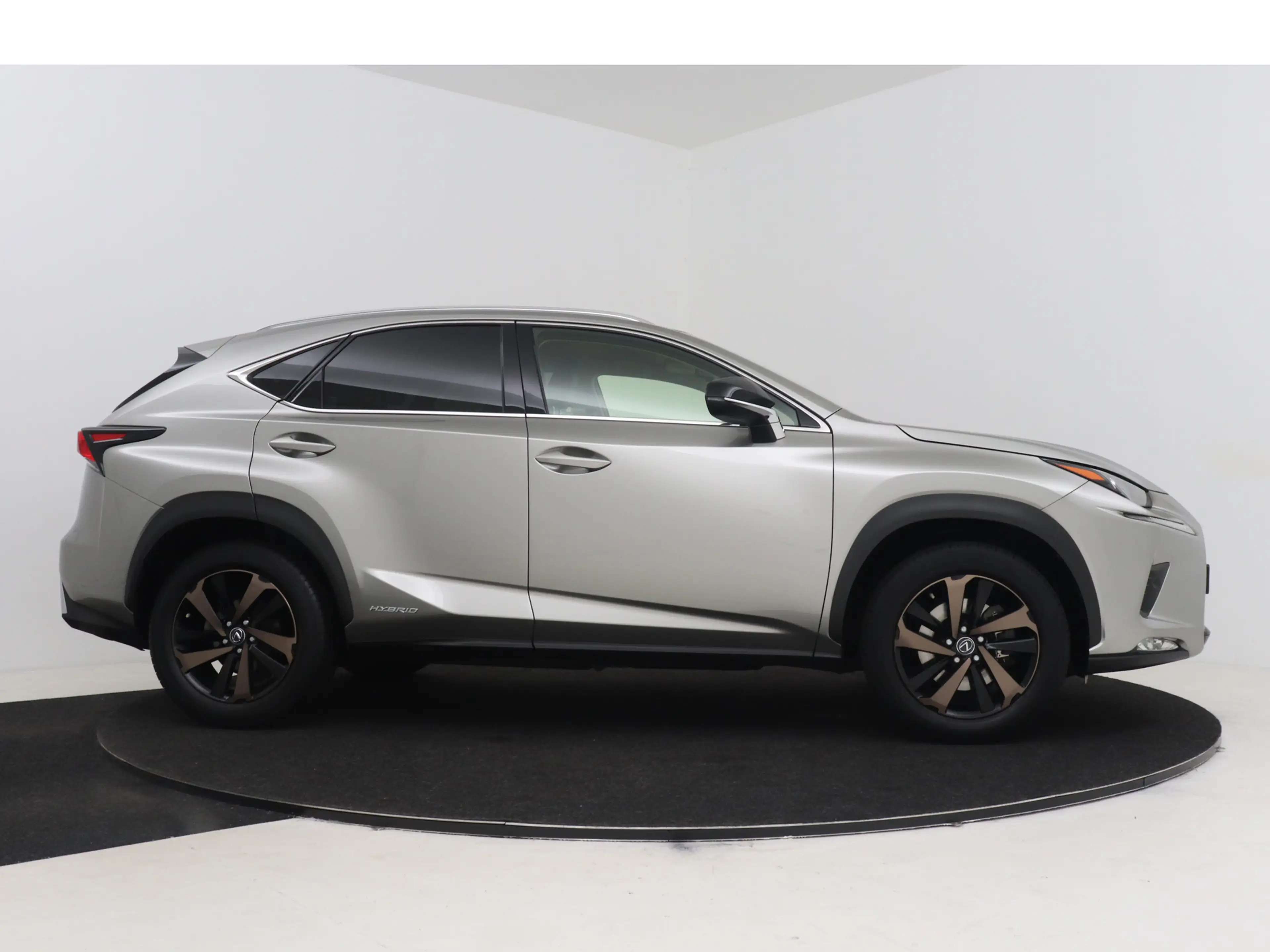 Lexus NX 300h AWD Luxury Line | Dealeronderhouden | Premium uitg — photo 11