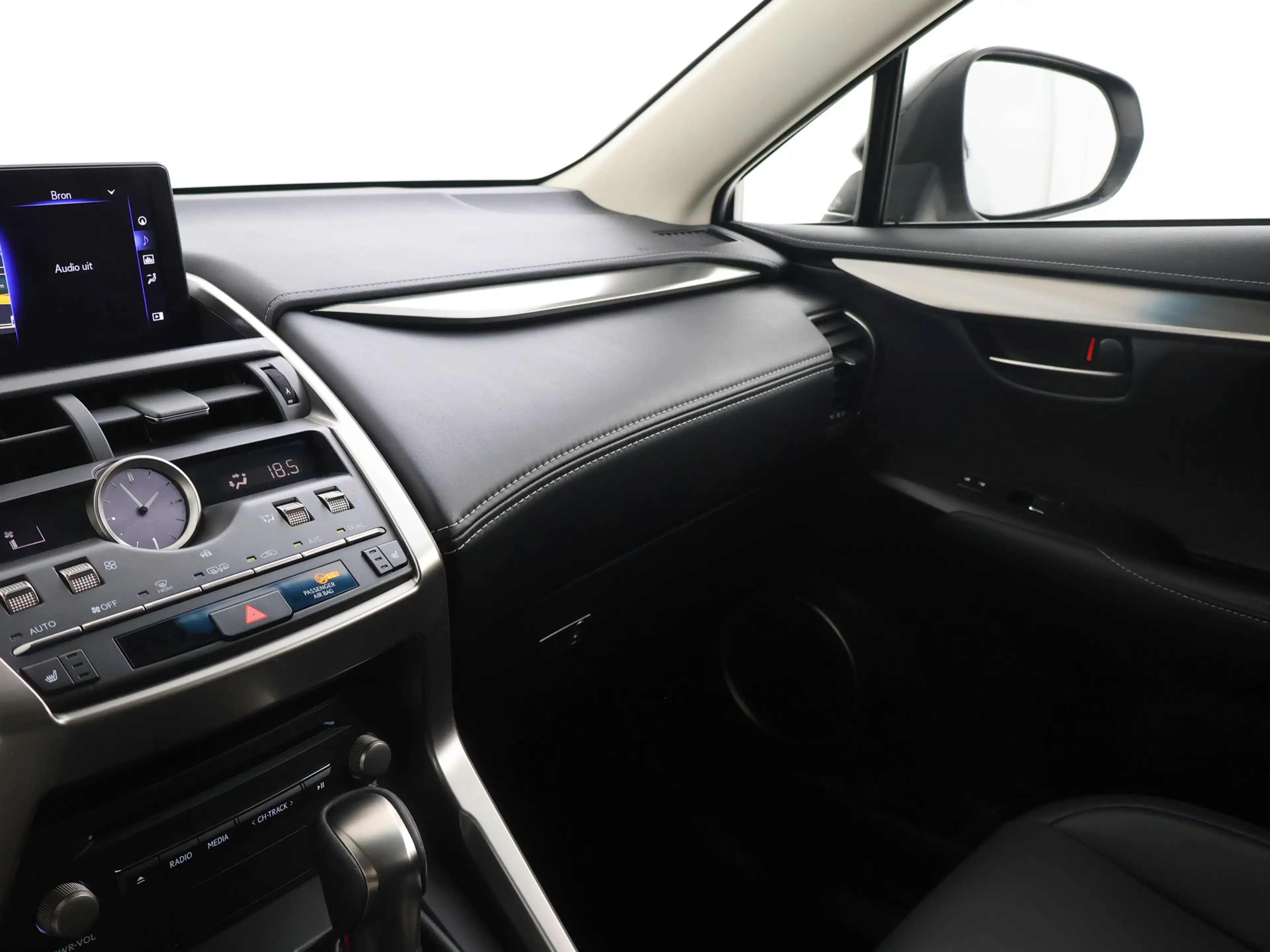 Lexus NX 300h AWD Luxury Line | Dealeronderhouden | Premium uitg — photo 9