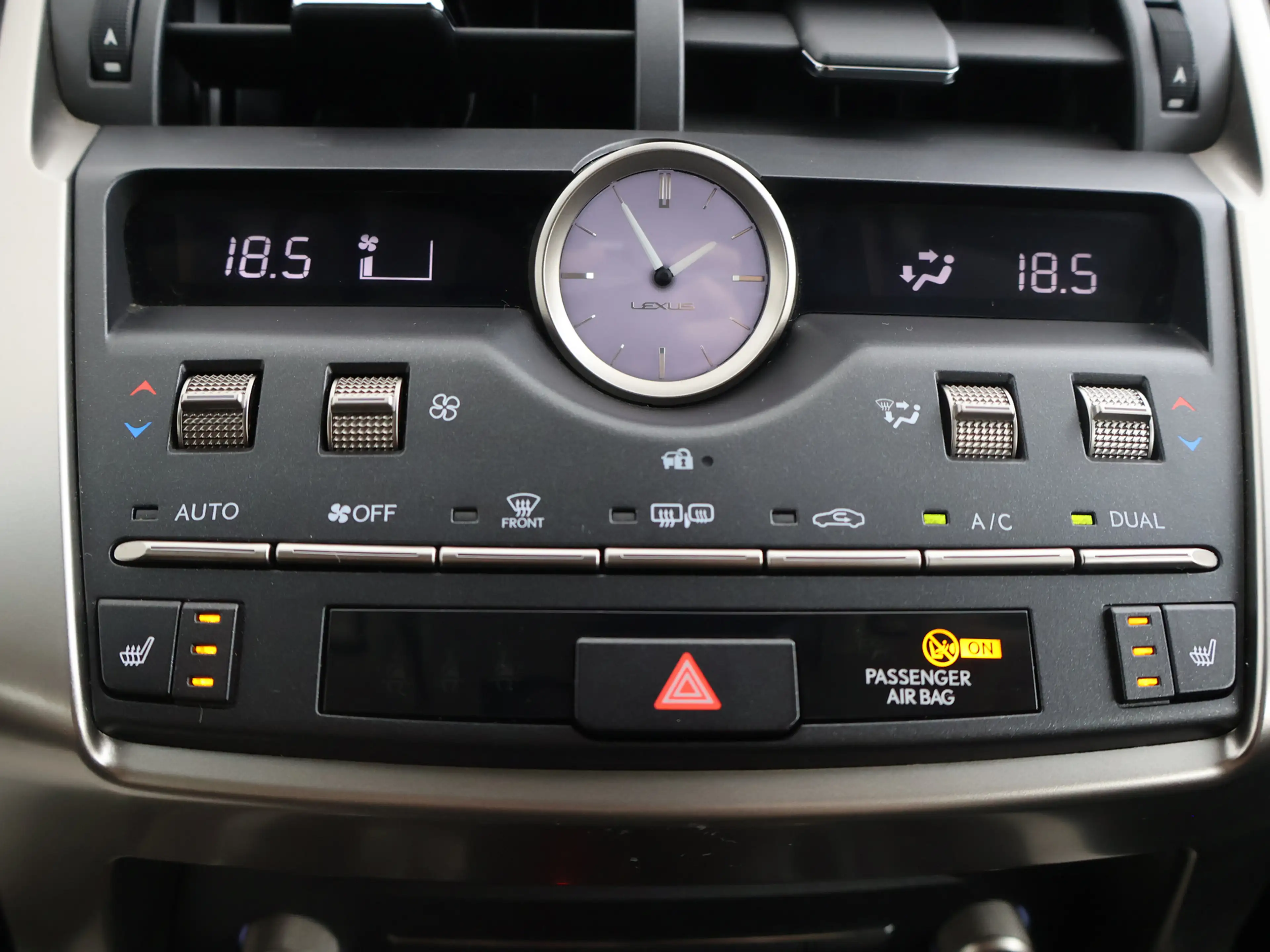 Lexus NX 300h AWD Luxury Line | Dealeronderhouden | Premium uitg — photo 8