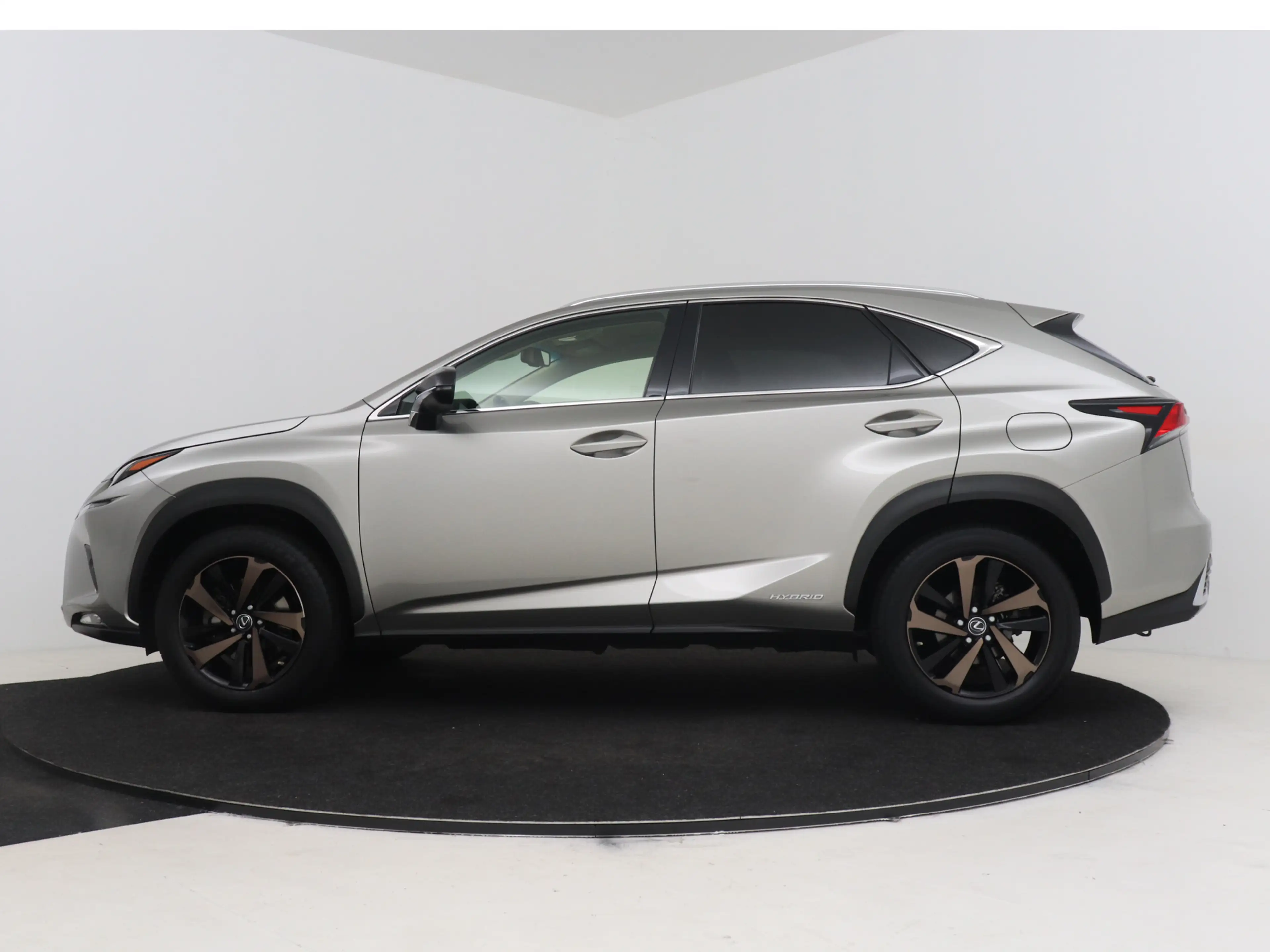 Lexus NX 300h AWD Luxury Line | Dealeronderhouden | Premium uitg — photo 3